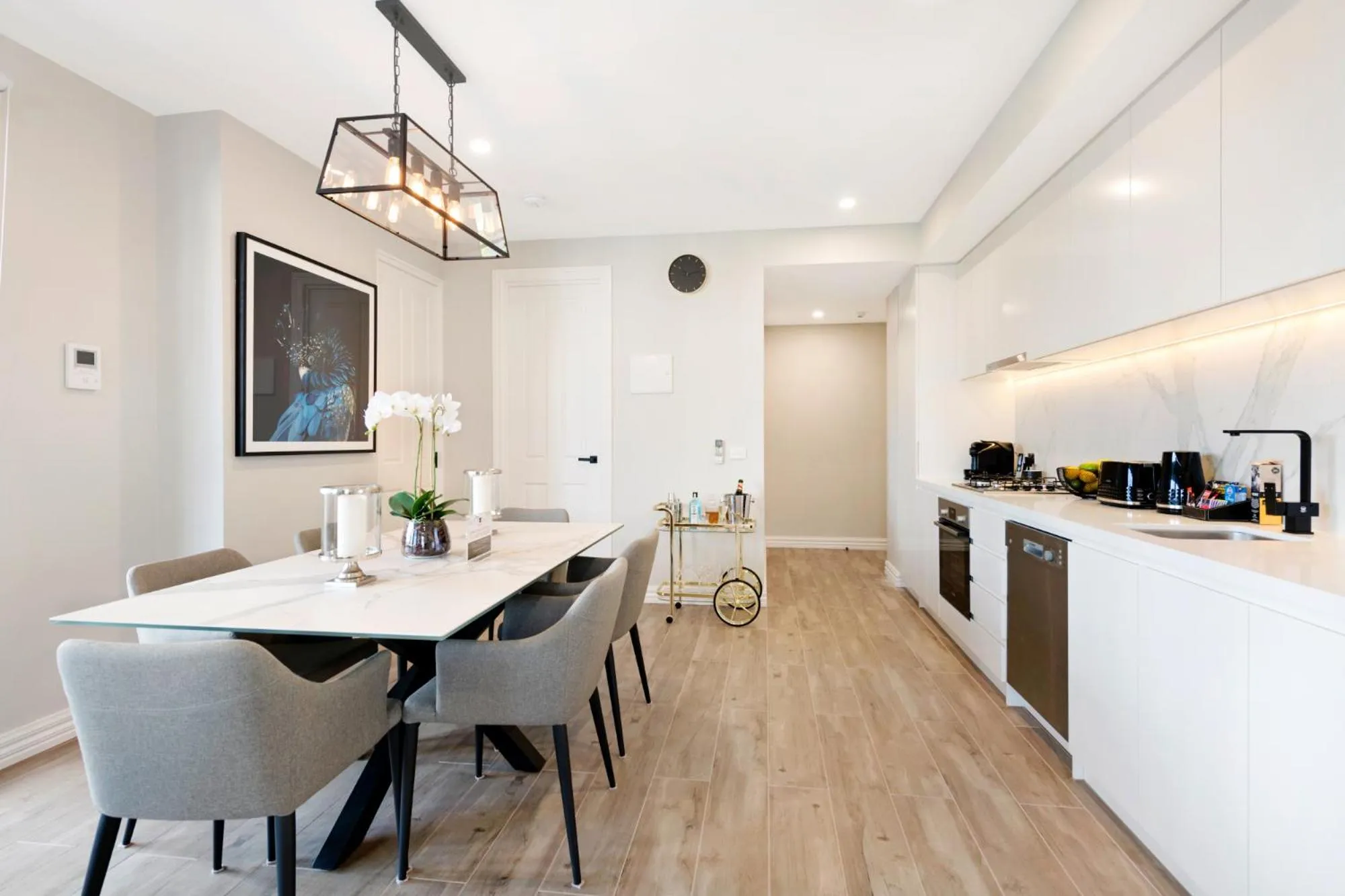 Kitchen or kitchenette in Manhattan Apartments - Glen Iris