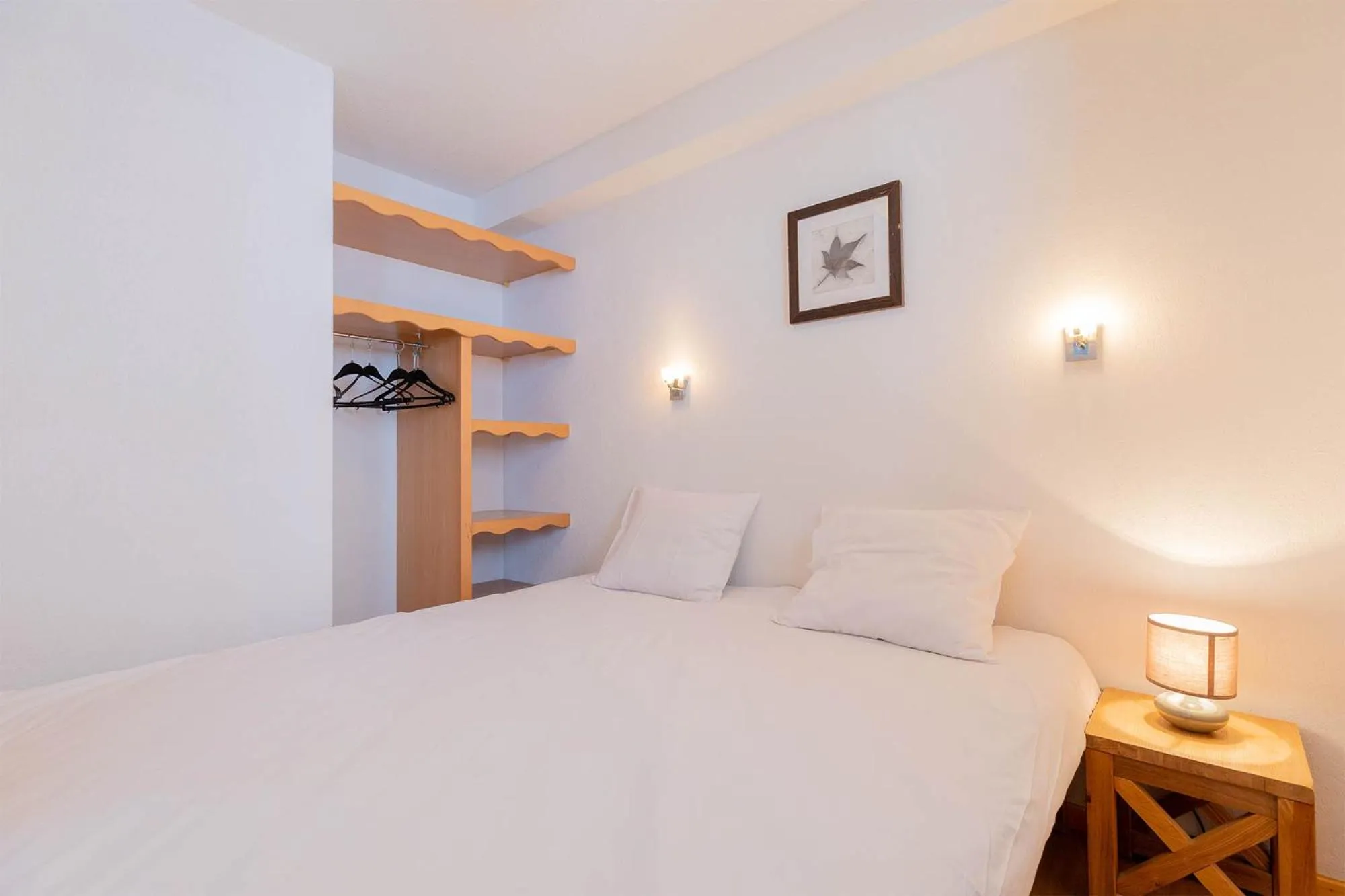 Bedroom, Bed in Madame Vacances Résidence Le Parc Des Airelles