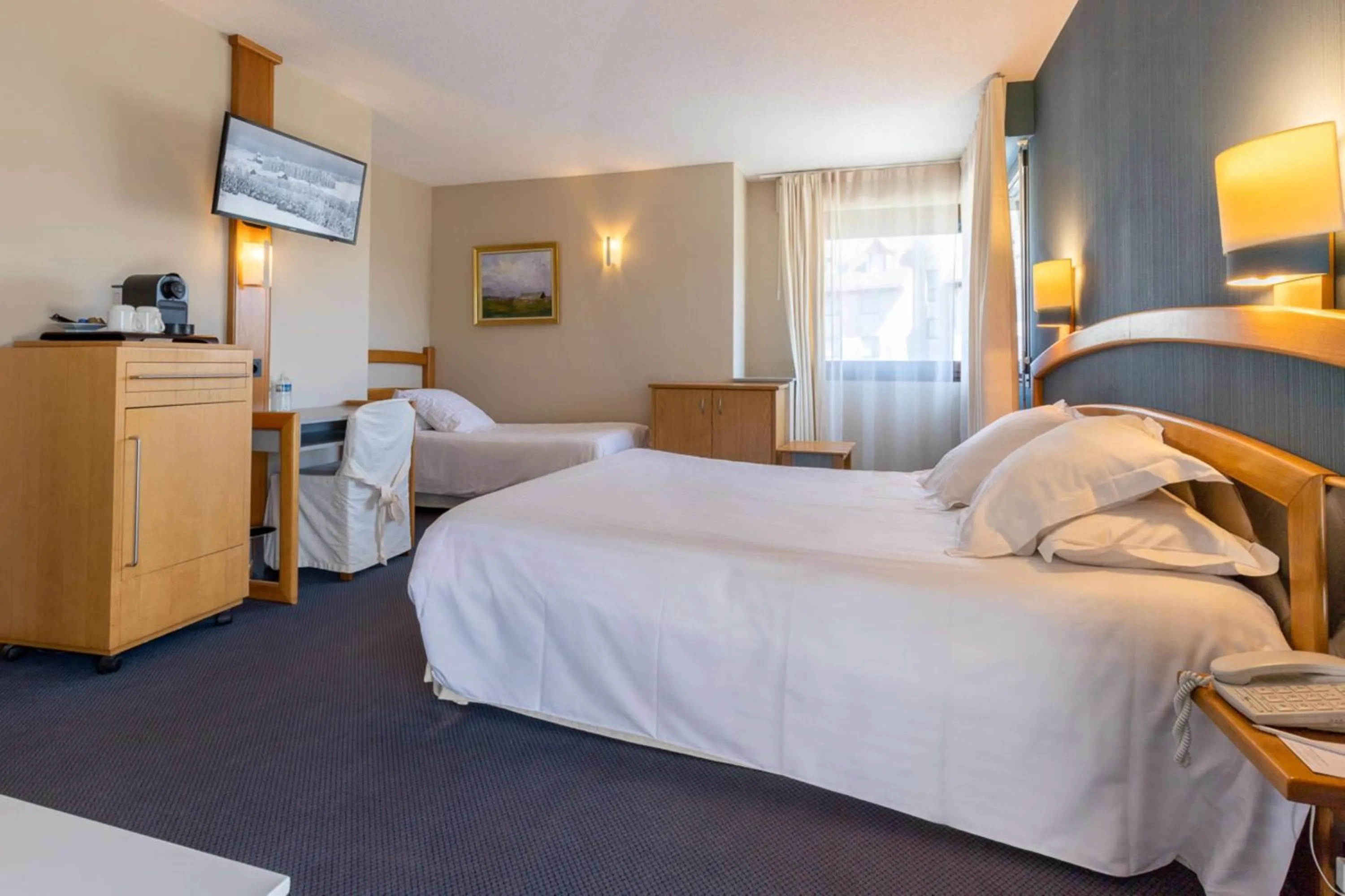 Bedroom, Bed in Best Western Le Relais de Laguiole Hôtel & Spa