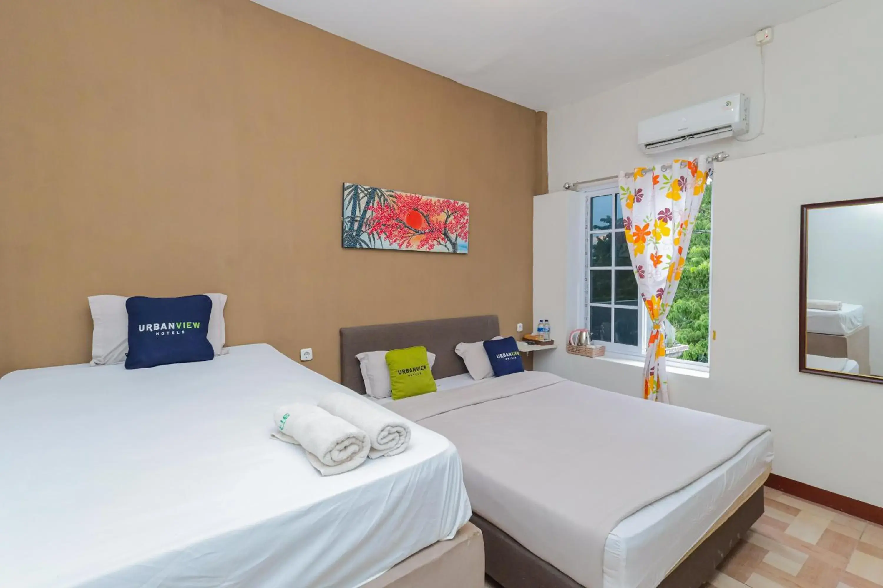 Family Room in Urbanview Hotel Syariah Near Gelora Delta Sidoarjo Family Room in Urbanview Hotel Syariah Near Gelora Delta Sidoarjo