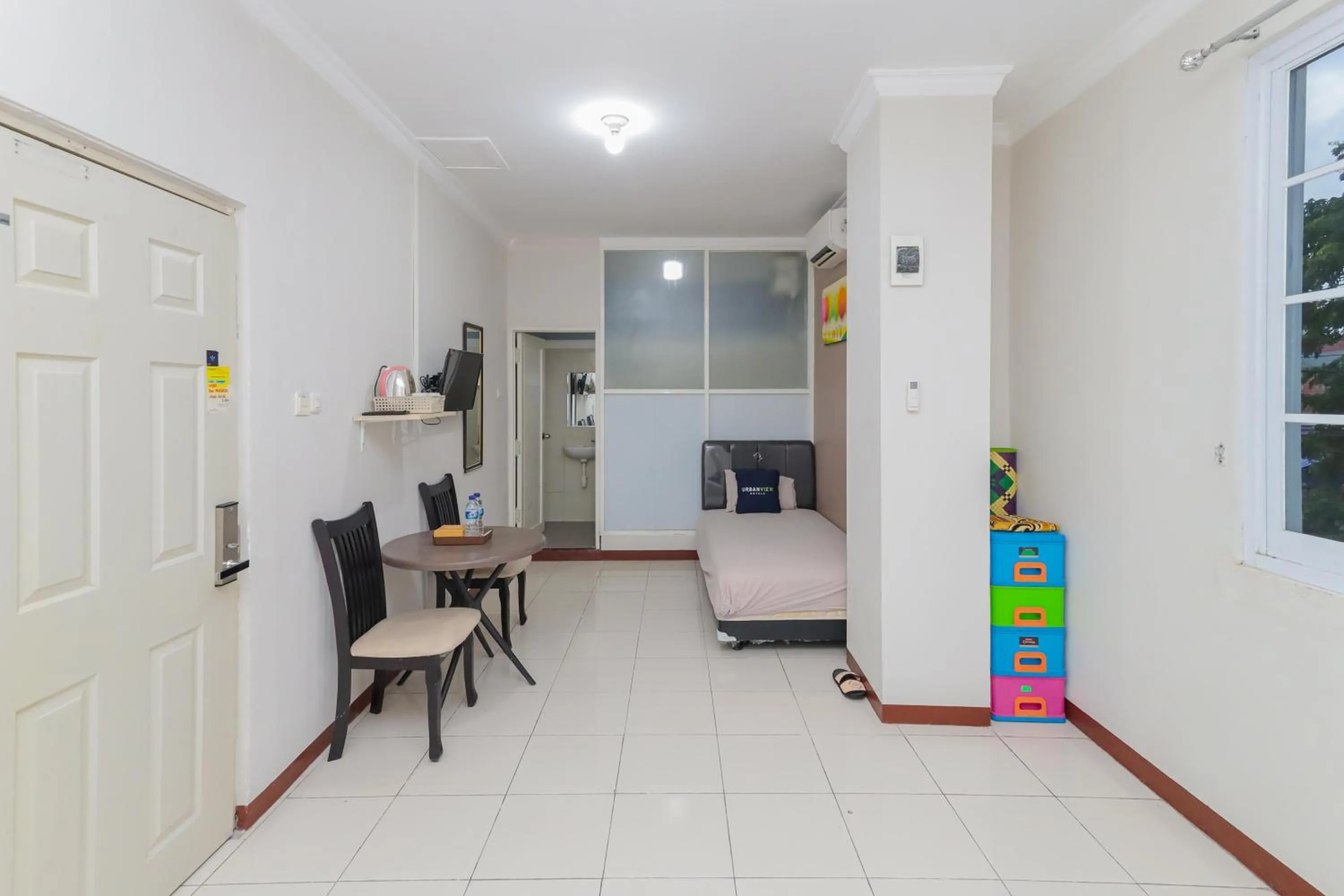 Bedroom in Urbanview Hotel Syariah Near Gelora Delta Sidoarjo
