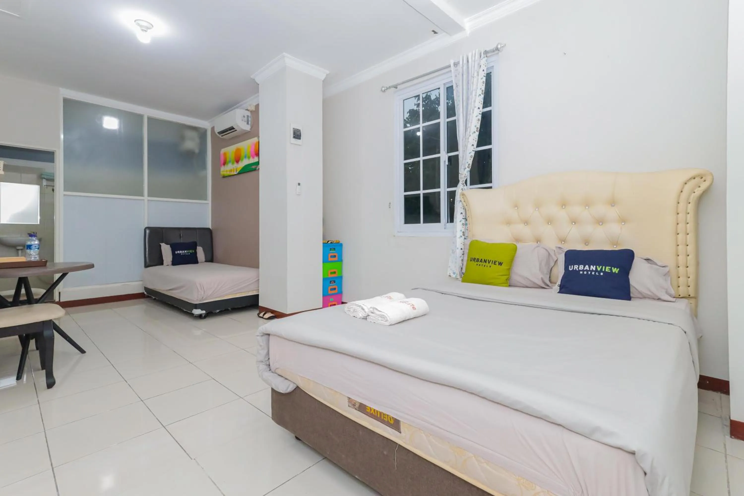 Bedroom, Bed in Urbanview Hotel Syariah Near Gelora Delta Sidoarjo