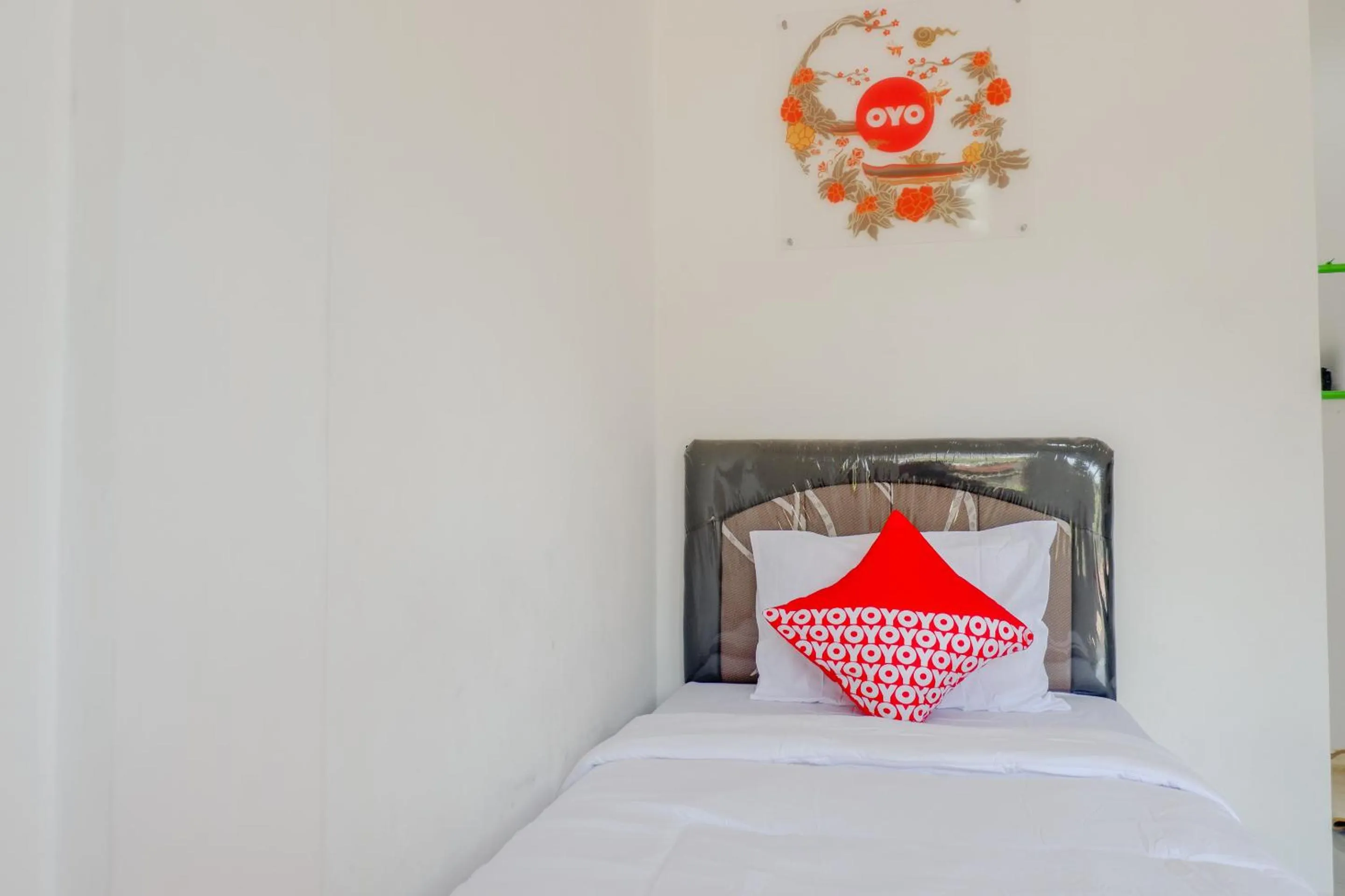 Bedroom, Bed in Capital O 1176 J3 Residence Syariah