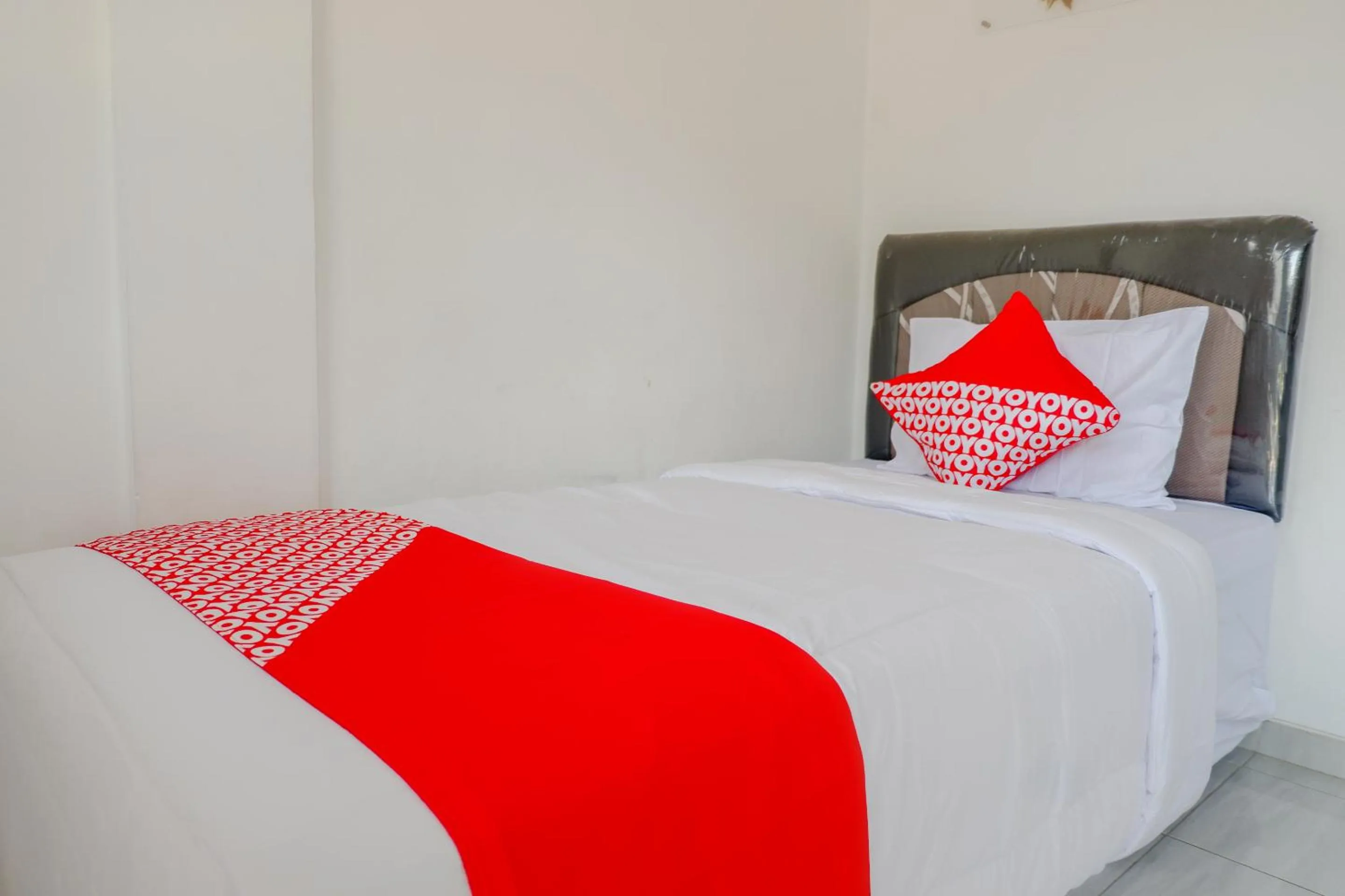 Bedroom, Bed in Capital O 1176 J3 Residence Syariah