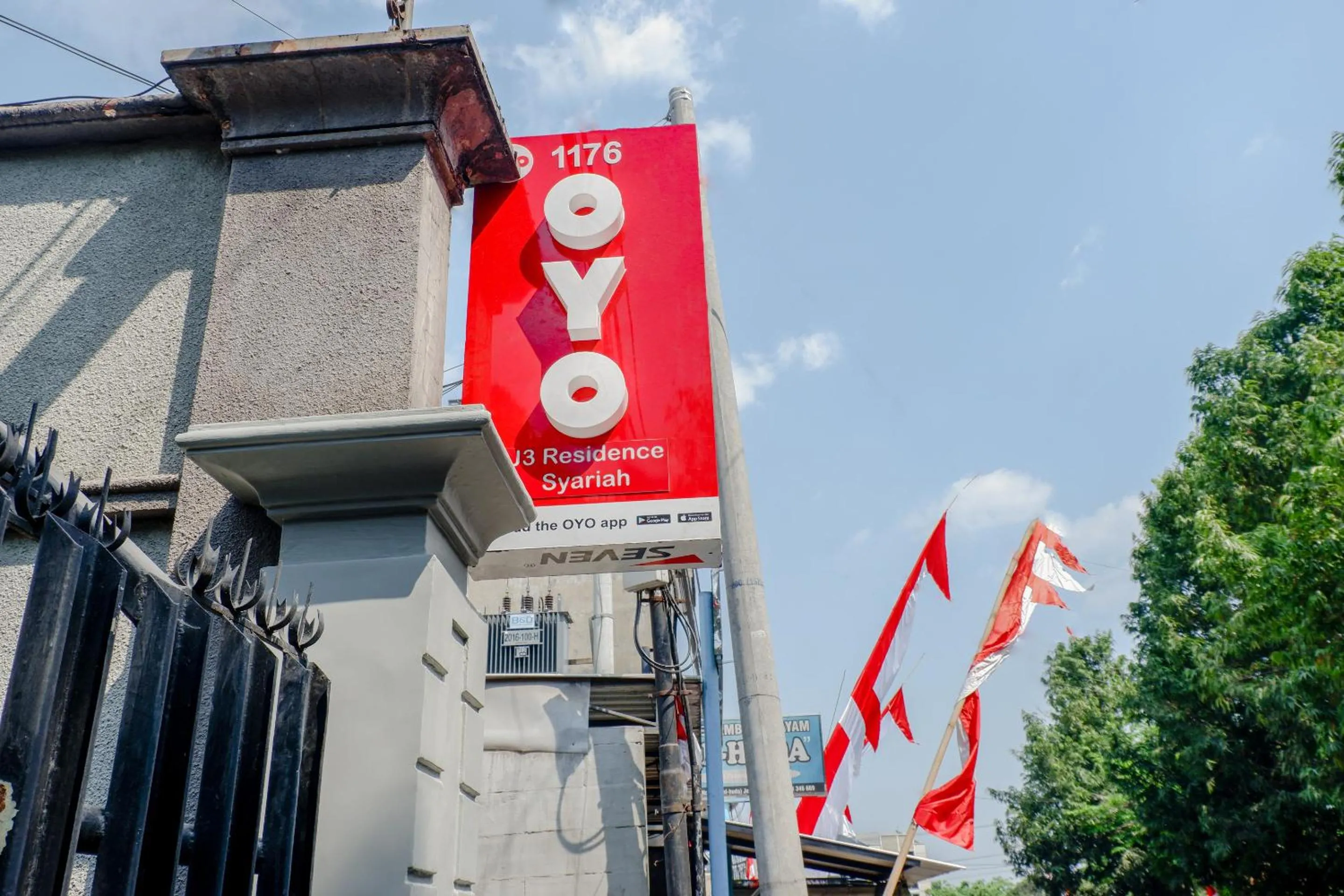 Facade/entrance in Capital O 1176 J3 Residence Syariah