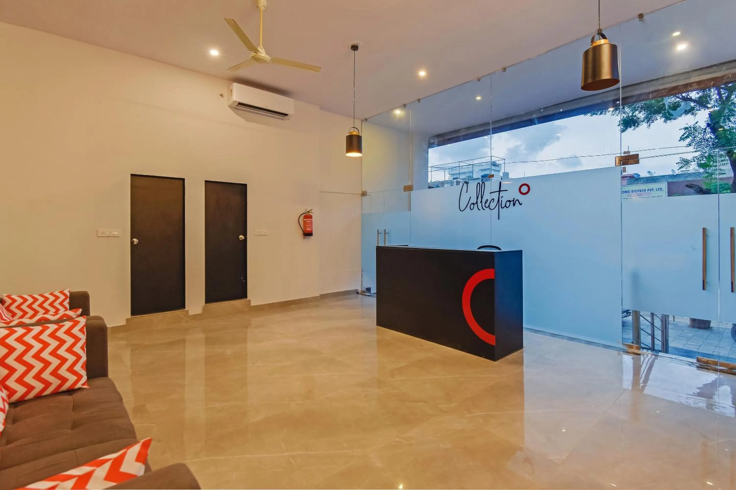Lobby or reception in Super Collection O Govind Marg