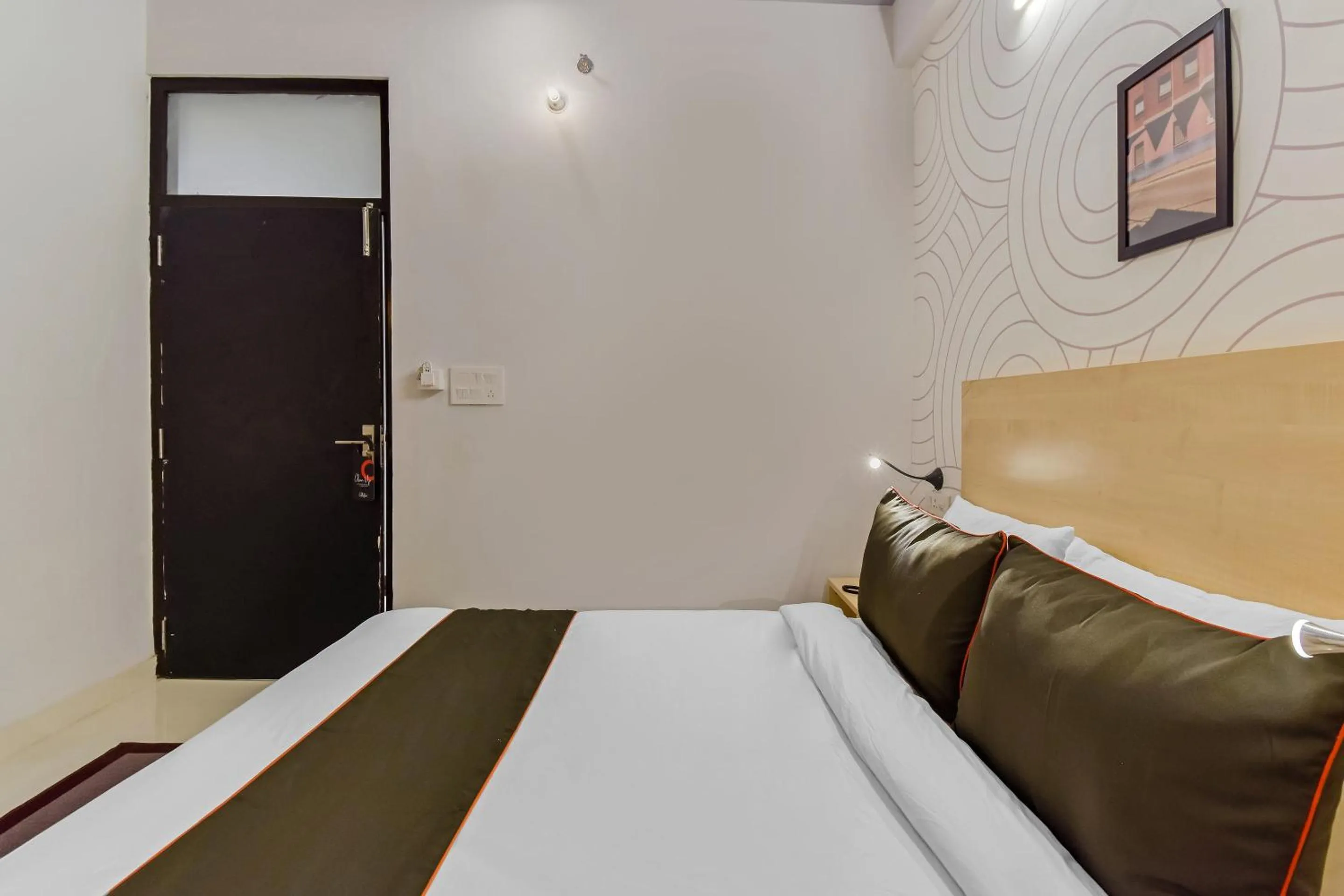 Bedroom, Bed in Super Collection O Govind Marg