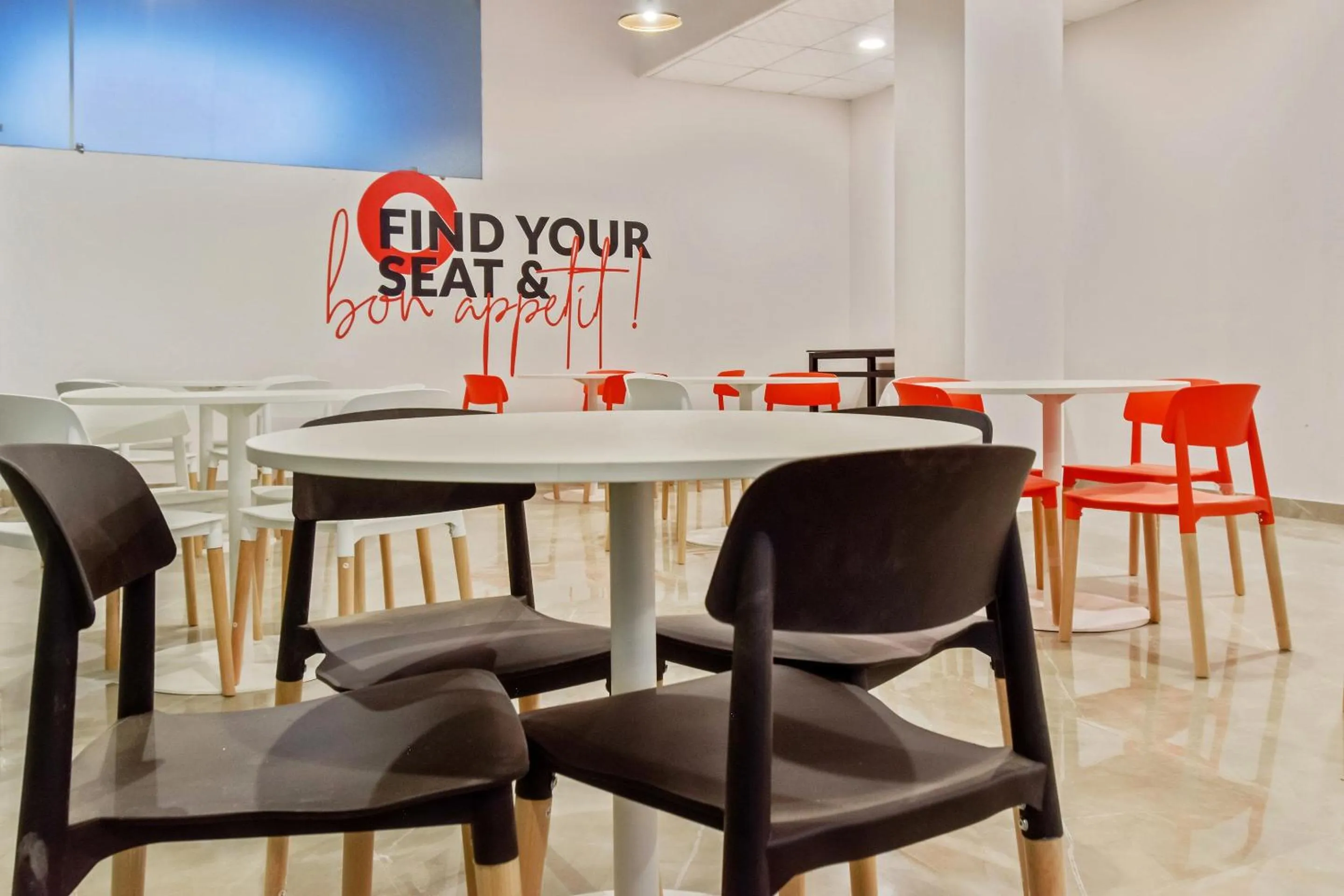 Restaurant/places to eat in Super Collection O Govind Marg