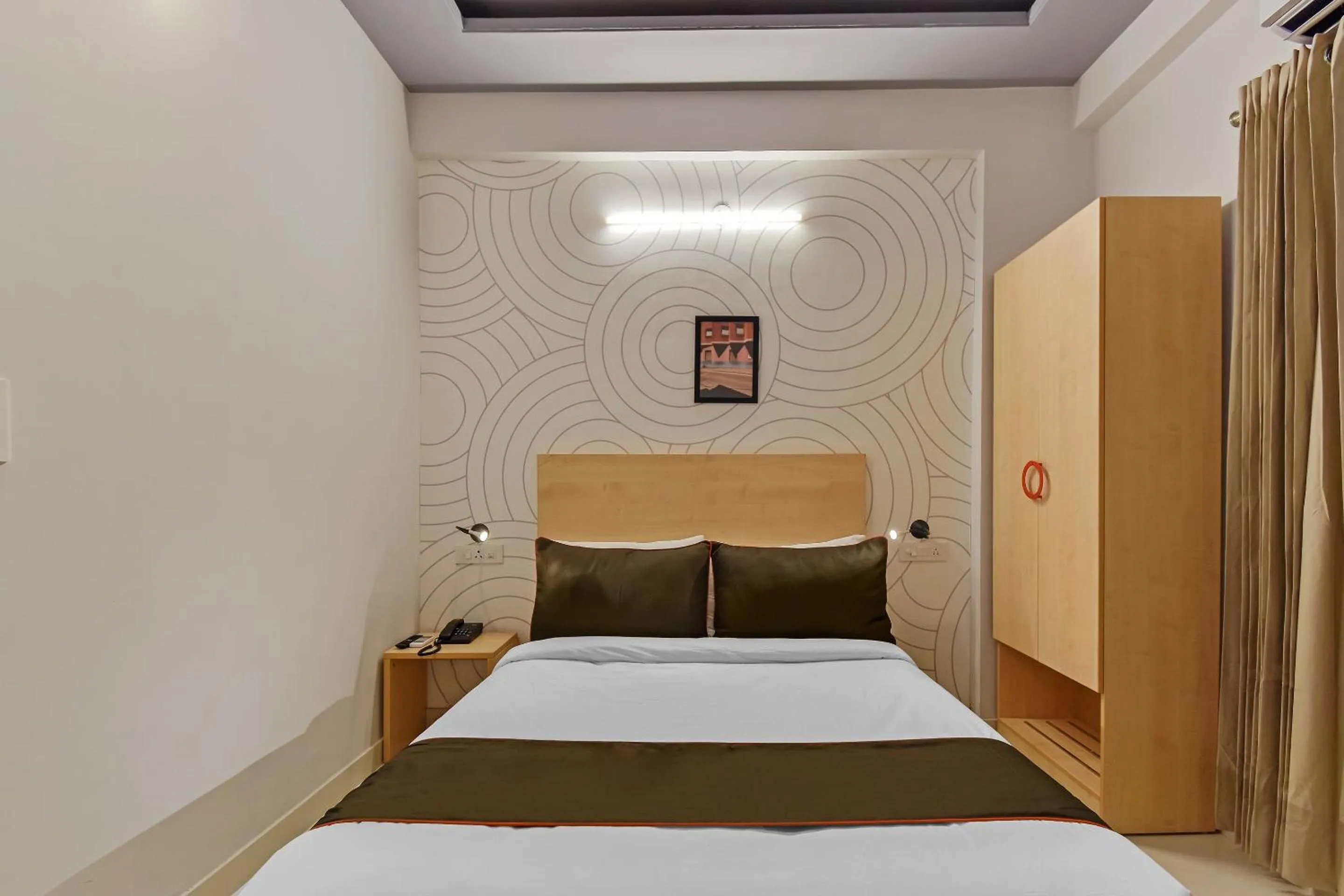 Bedroom, Bed in Super Collection O Govind Marg