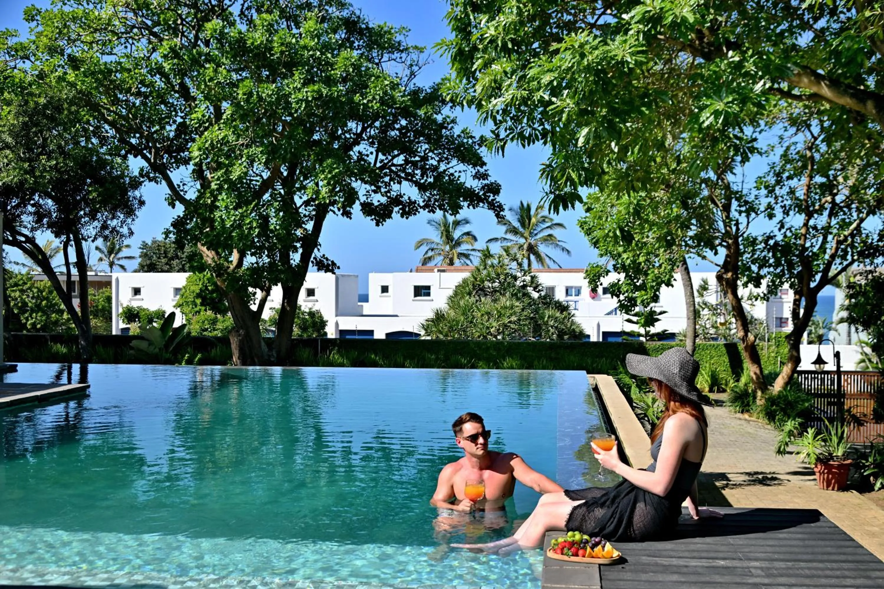 Swimming pool in La Perle