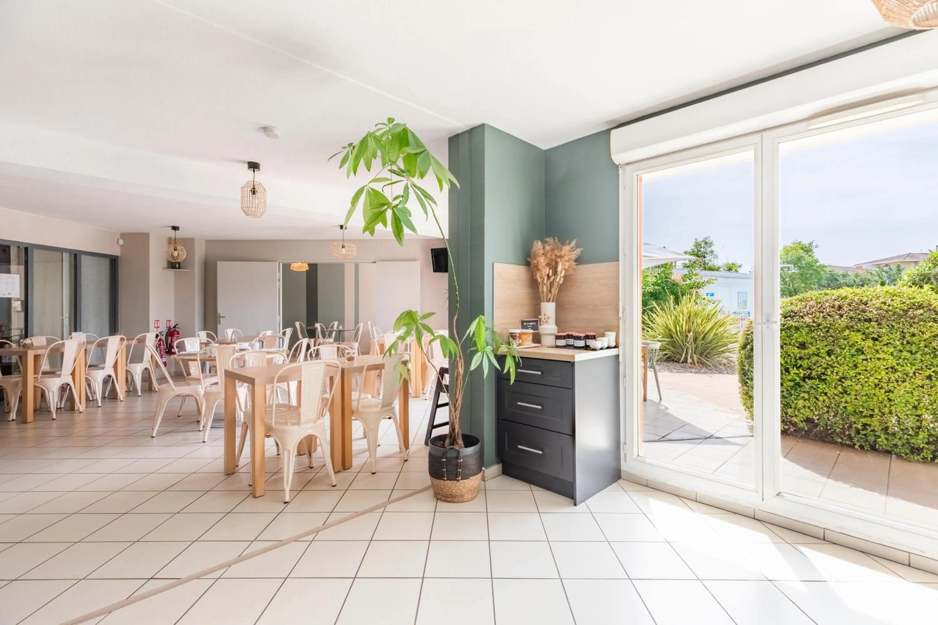 Patio in Appart'City Classic Aix-en-Provence - La Duranne