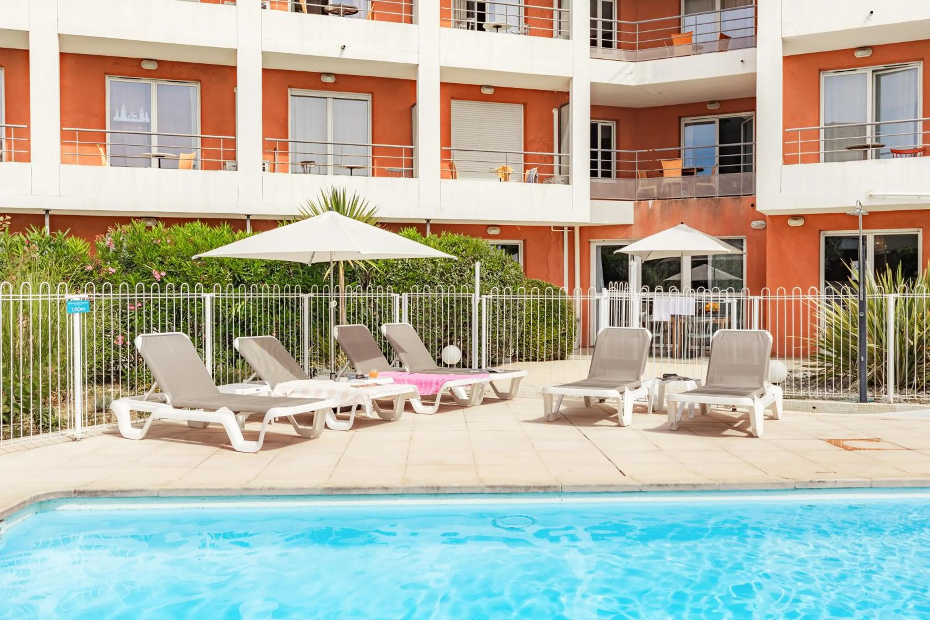 Summer in Appart'City Classic Aix-en-Provence - La Duranne