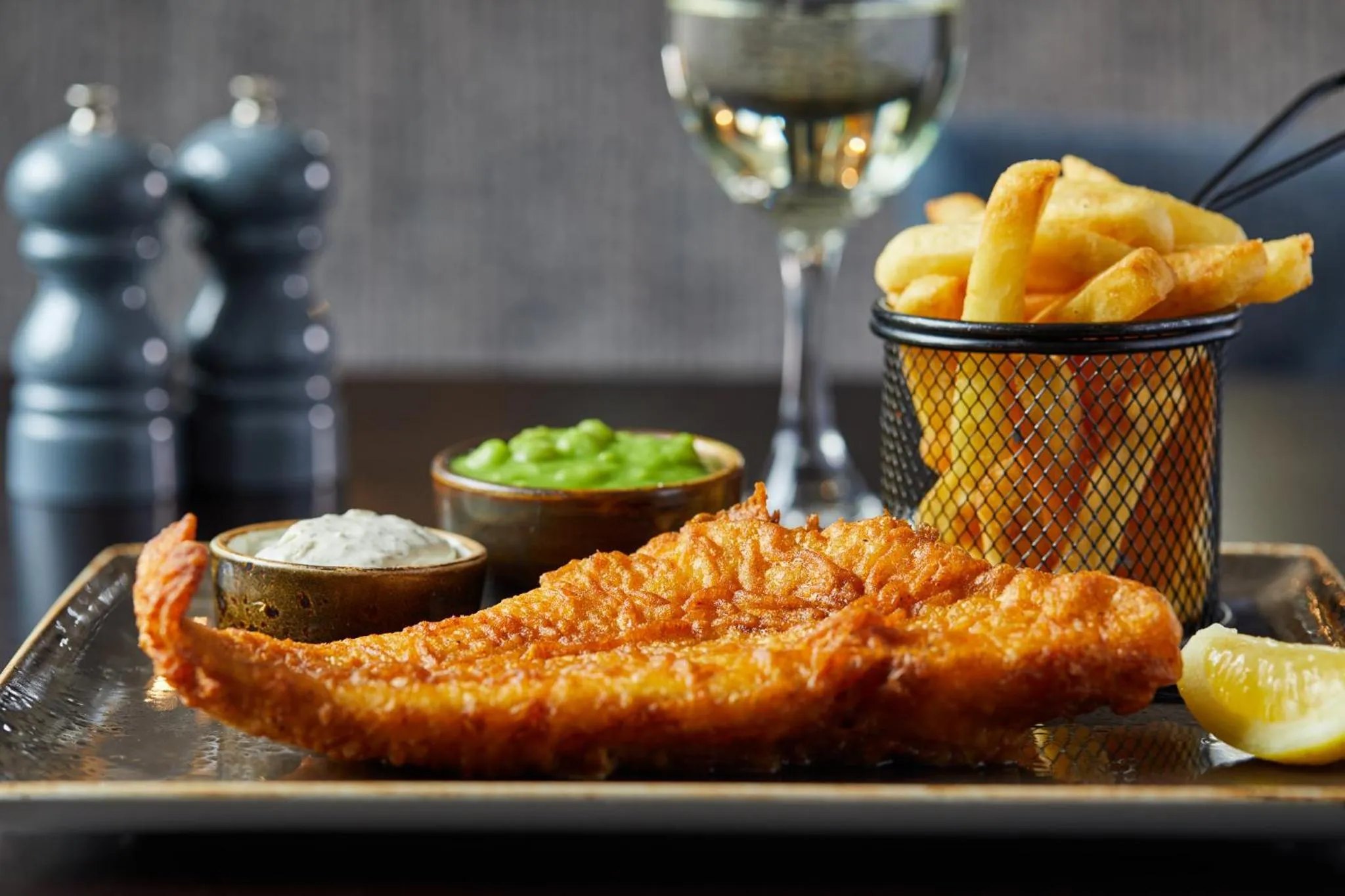 Restaurant/places to eat in Burntwood Court Hotel