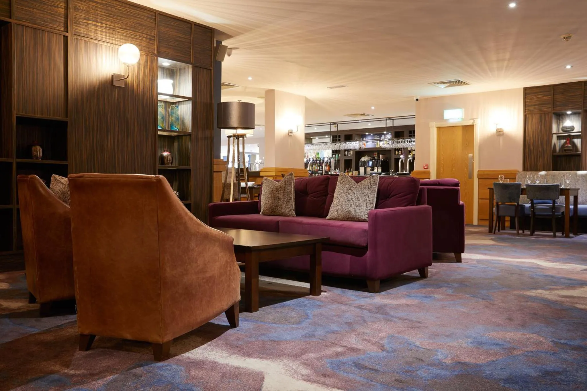 Restaurant/places to eat in Burntwood Court Hotel