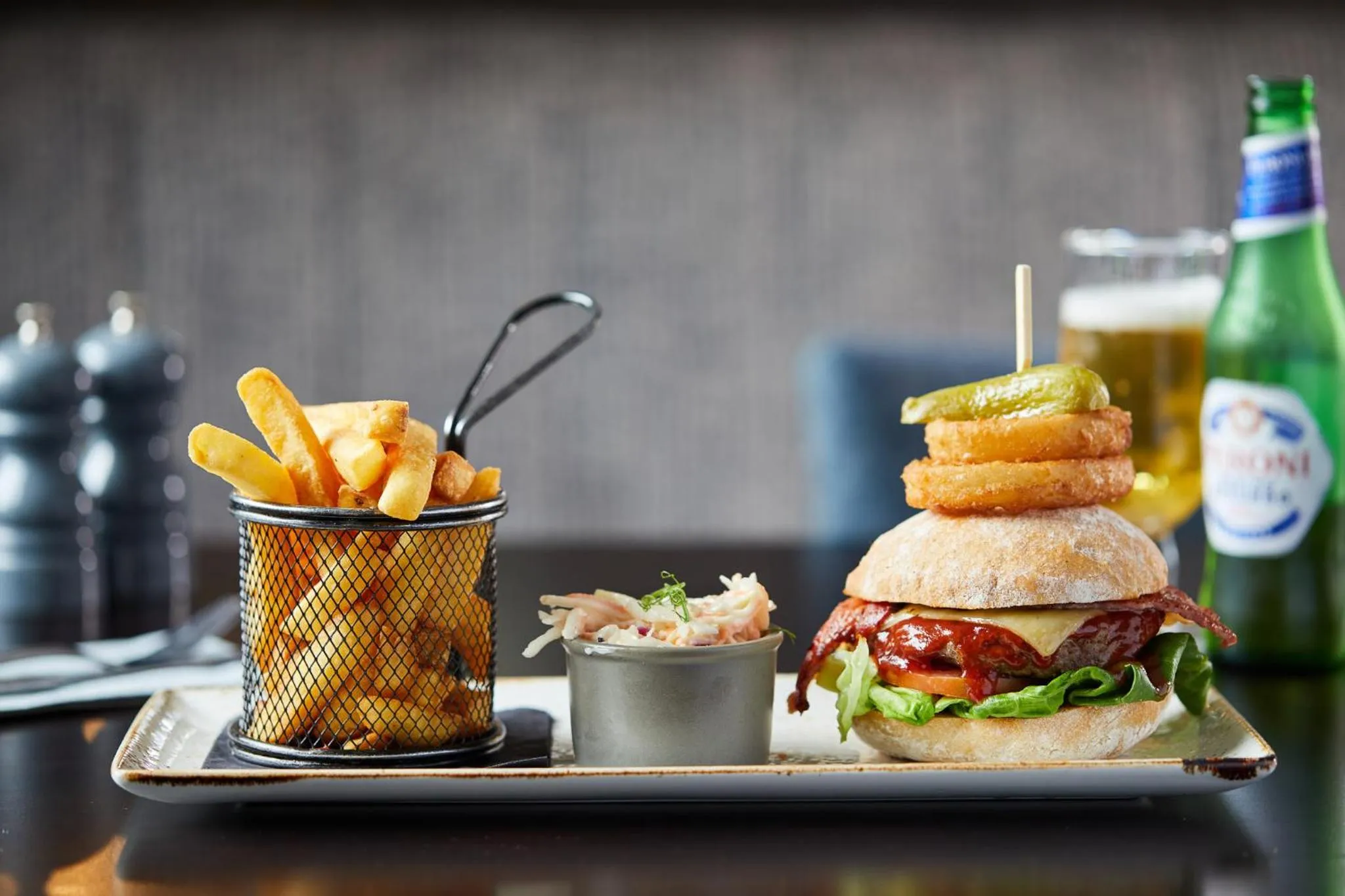 Restaurant/places to eat in Burntwood Court Hotel