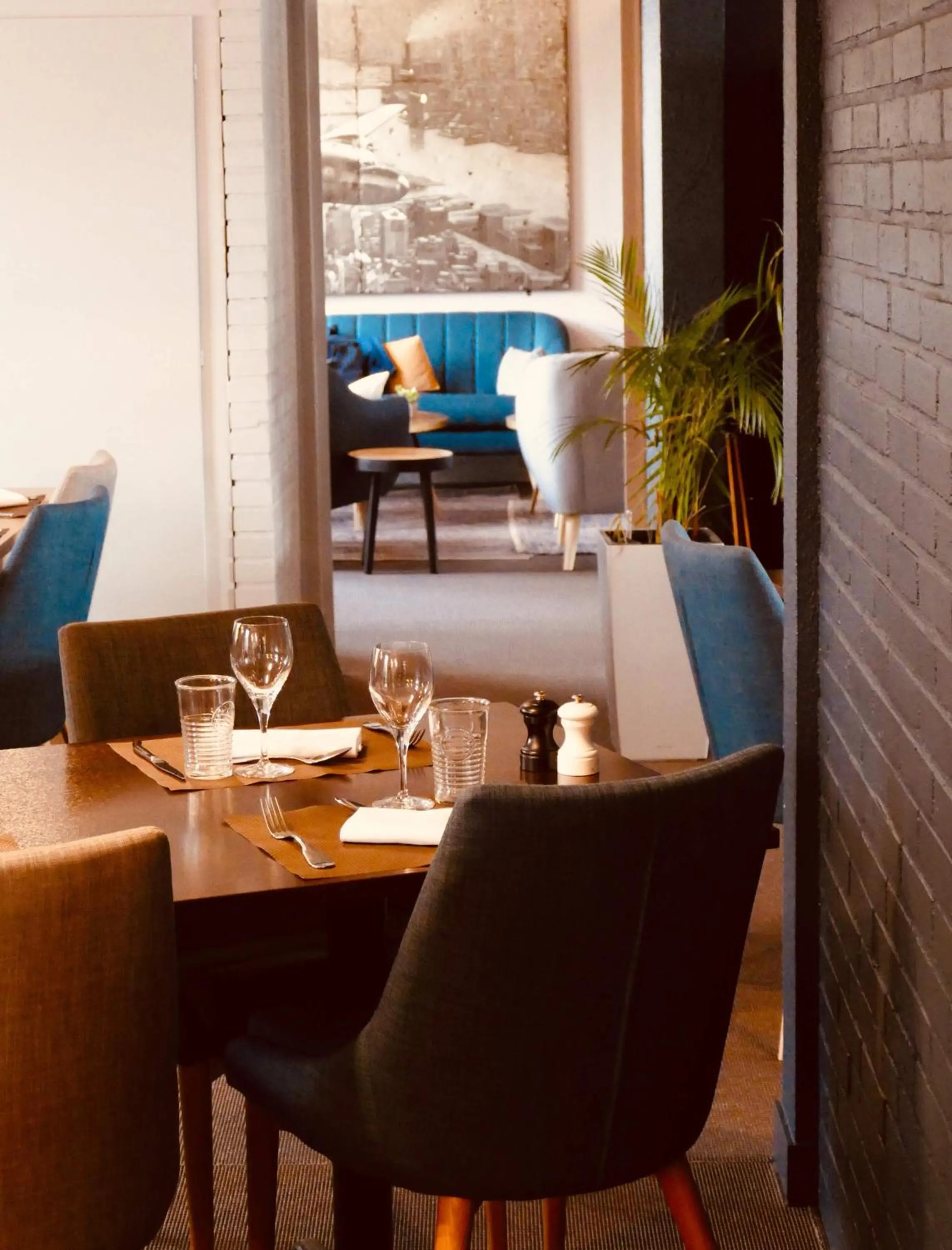 Restaurant/places to eat in Sure Hotel by Best Western Châteauroux