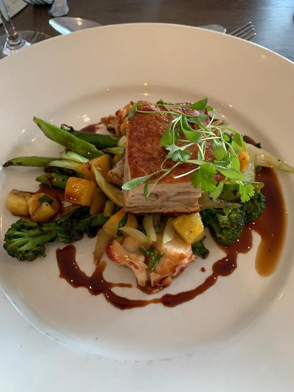 Food and drinks in The Commodore Hotel