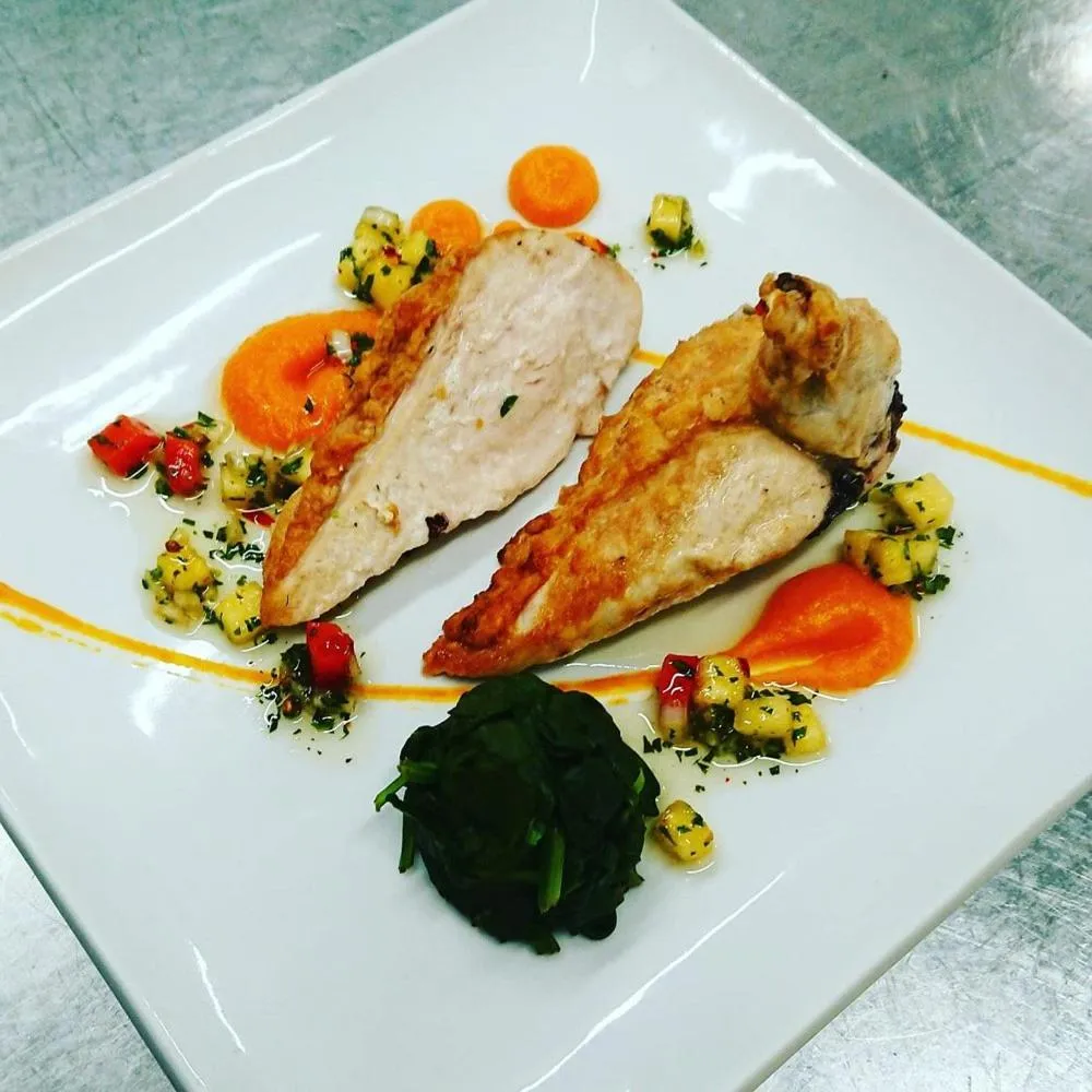 Food and drinks in The Commodore Hotel