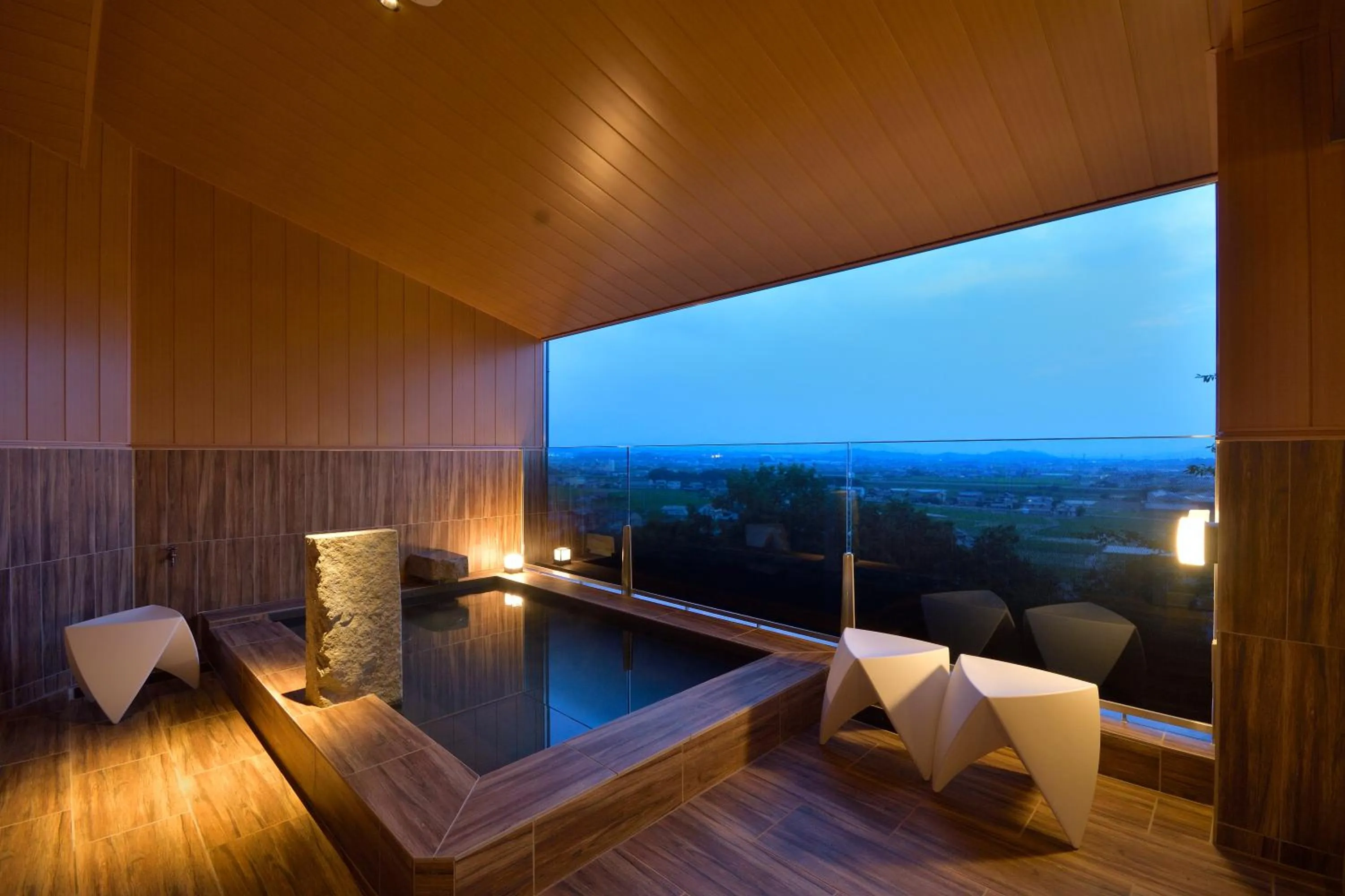 Open Air Bath in THE CHELSEA BREATH