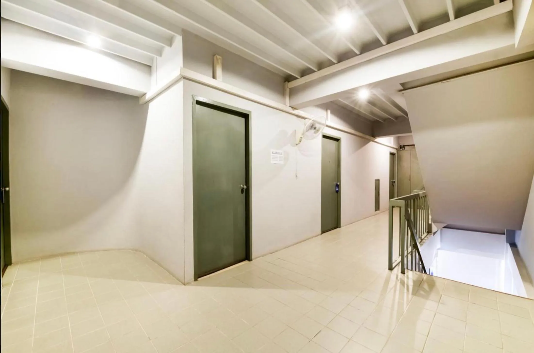 Property building, Bed in Sweet Pound Hotel