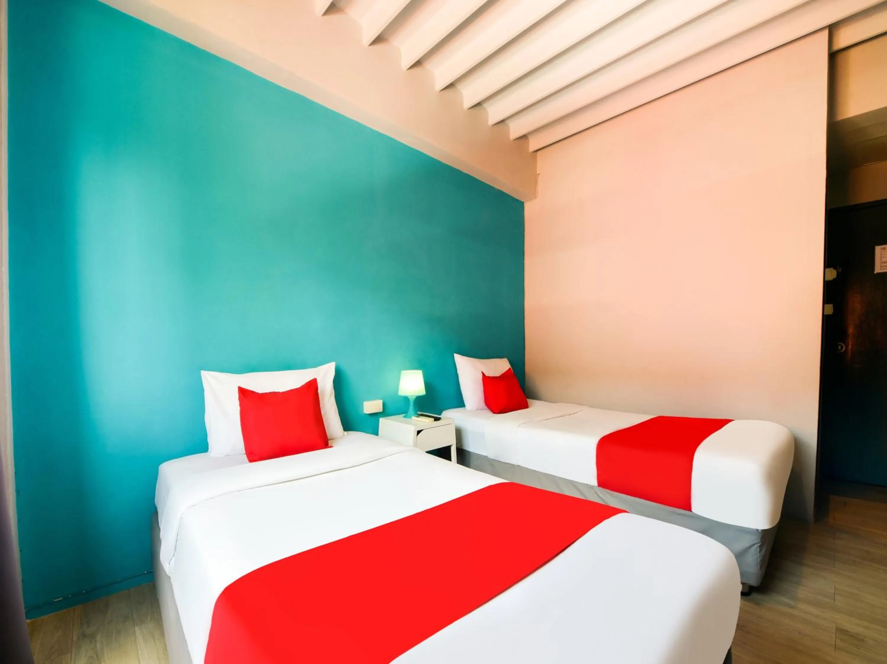 Bed in Sweet Pound Hotel