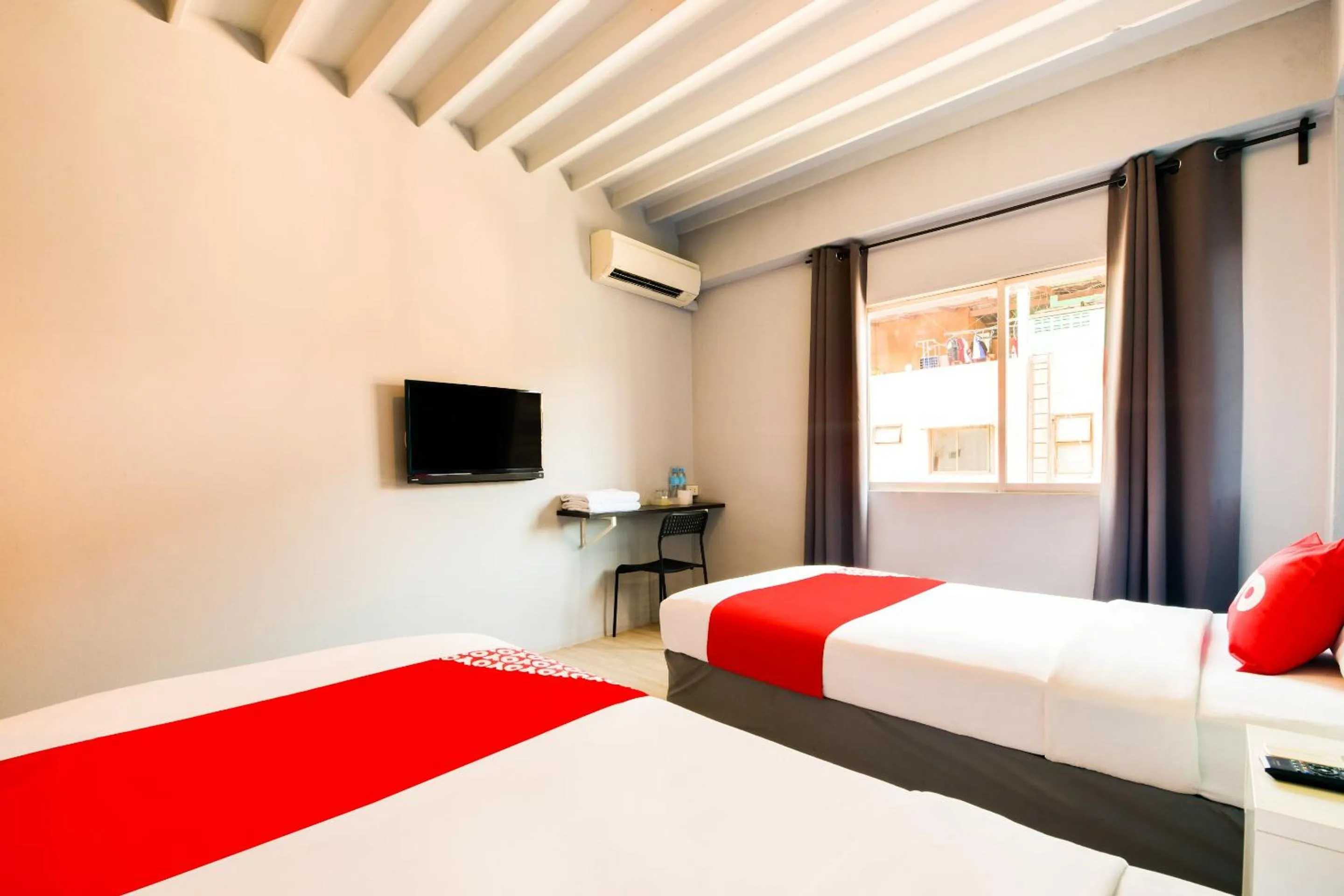 Bedroom, Bed in Sweet Pound Hotel