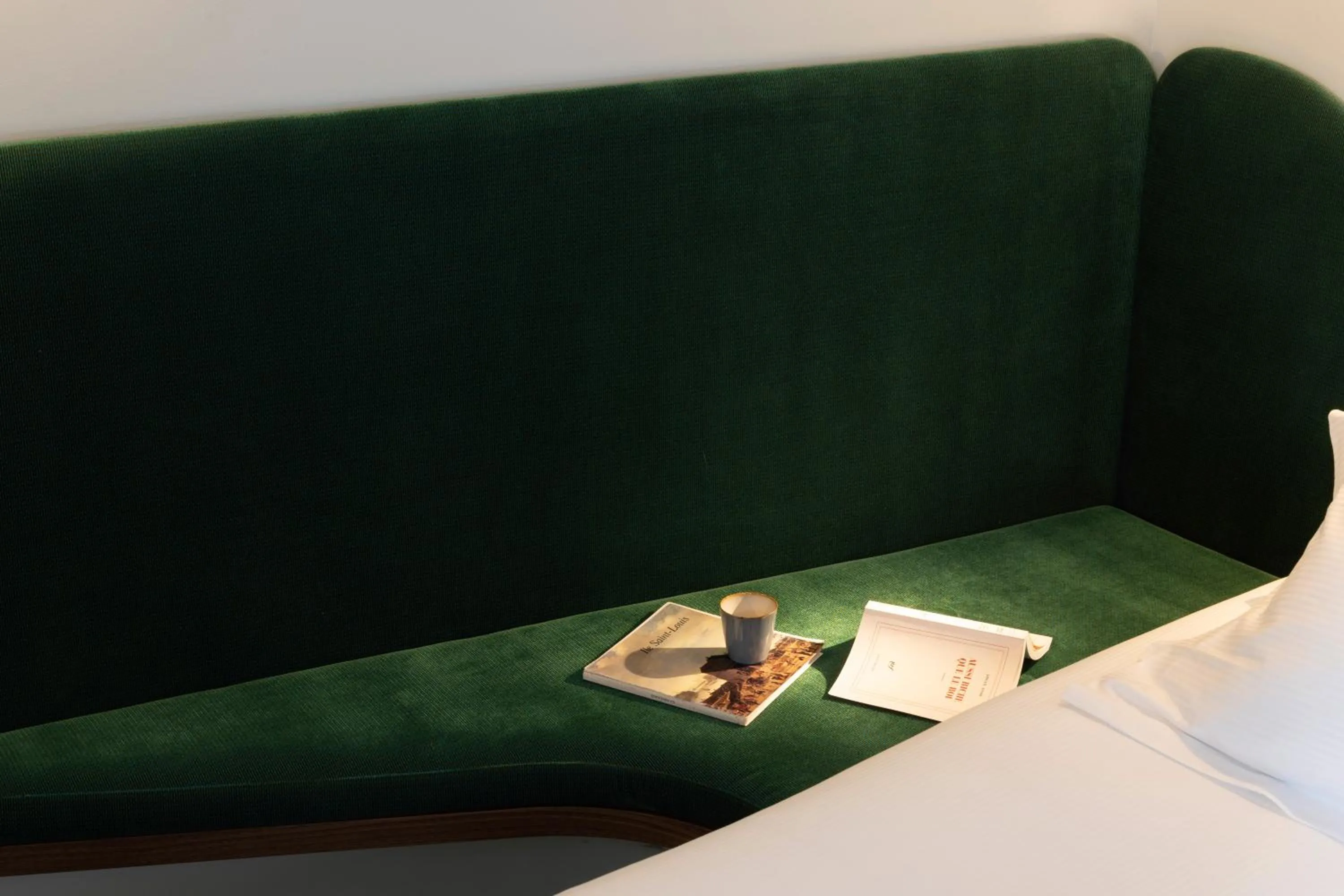 Bedroom, Bed in Hotel L de Lutece - Notre-Dame