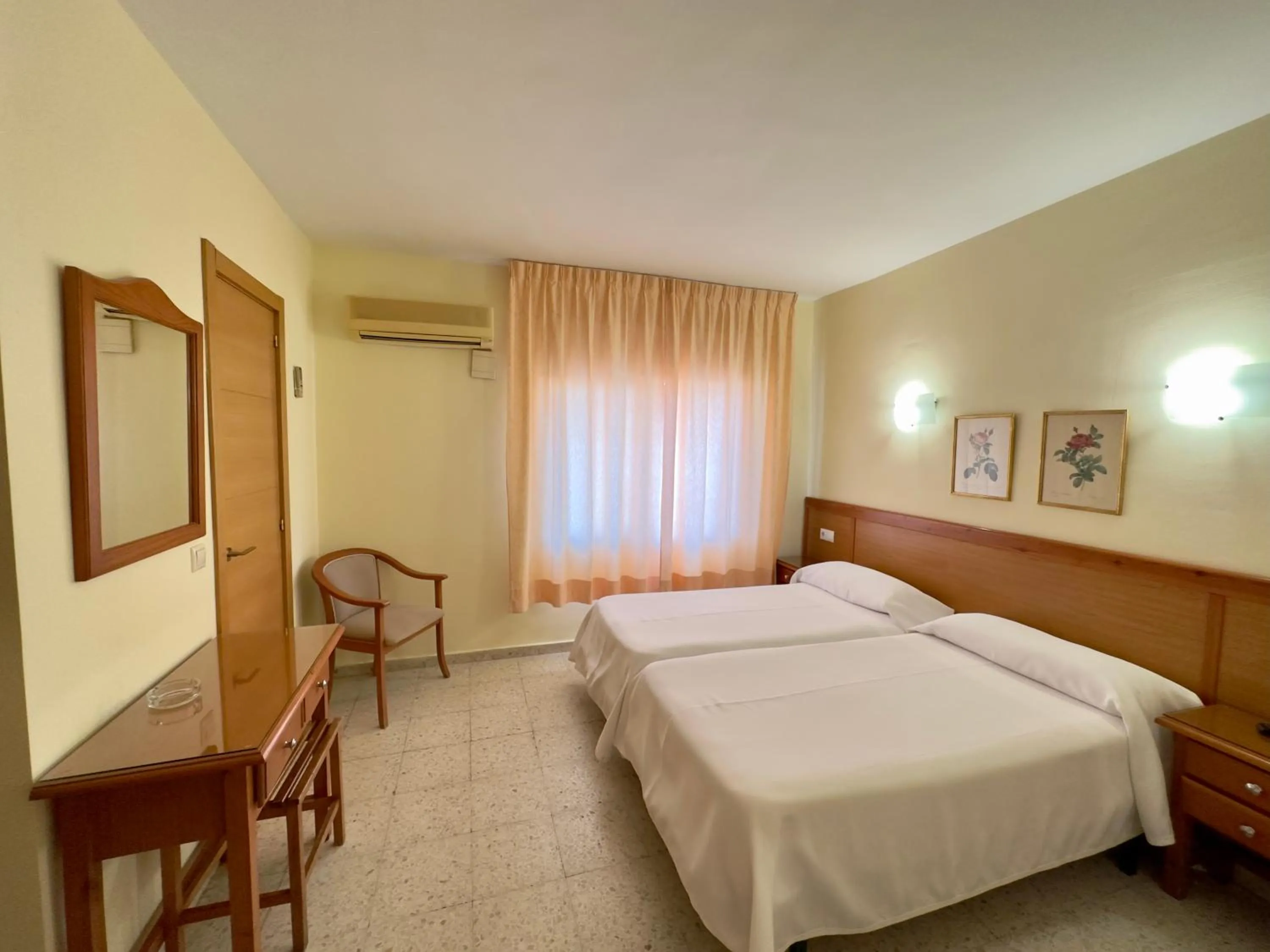 Bed in Hotel Cabello