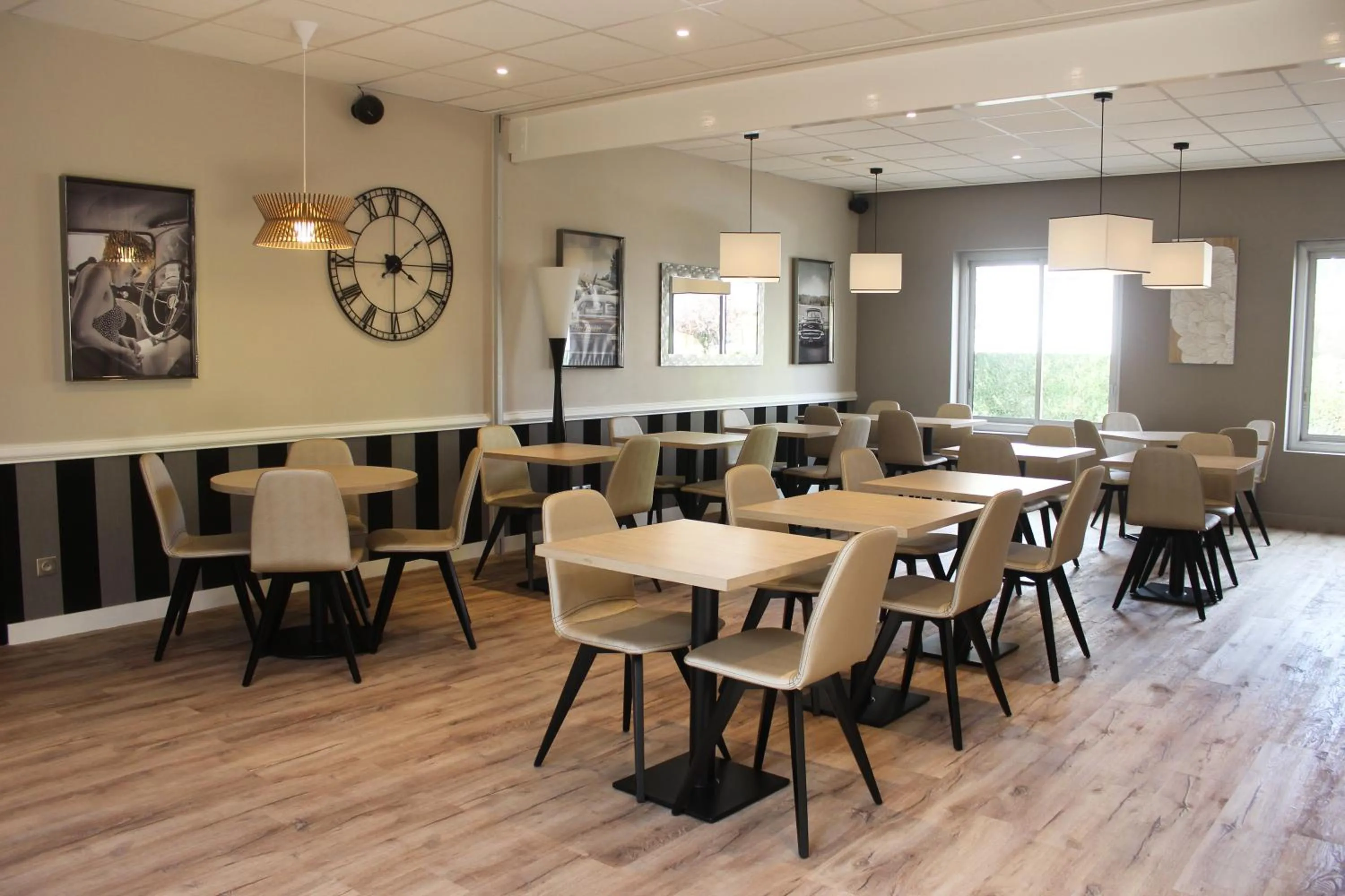 Dining area in The Originals Boutique, Hôtel La Chaussairie, Rennes Sud