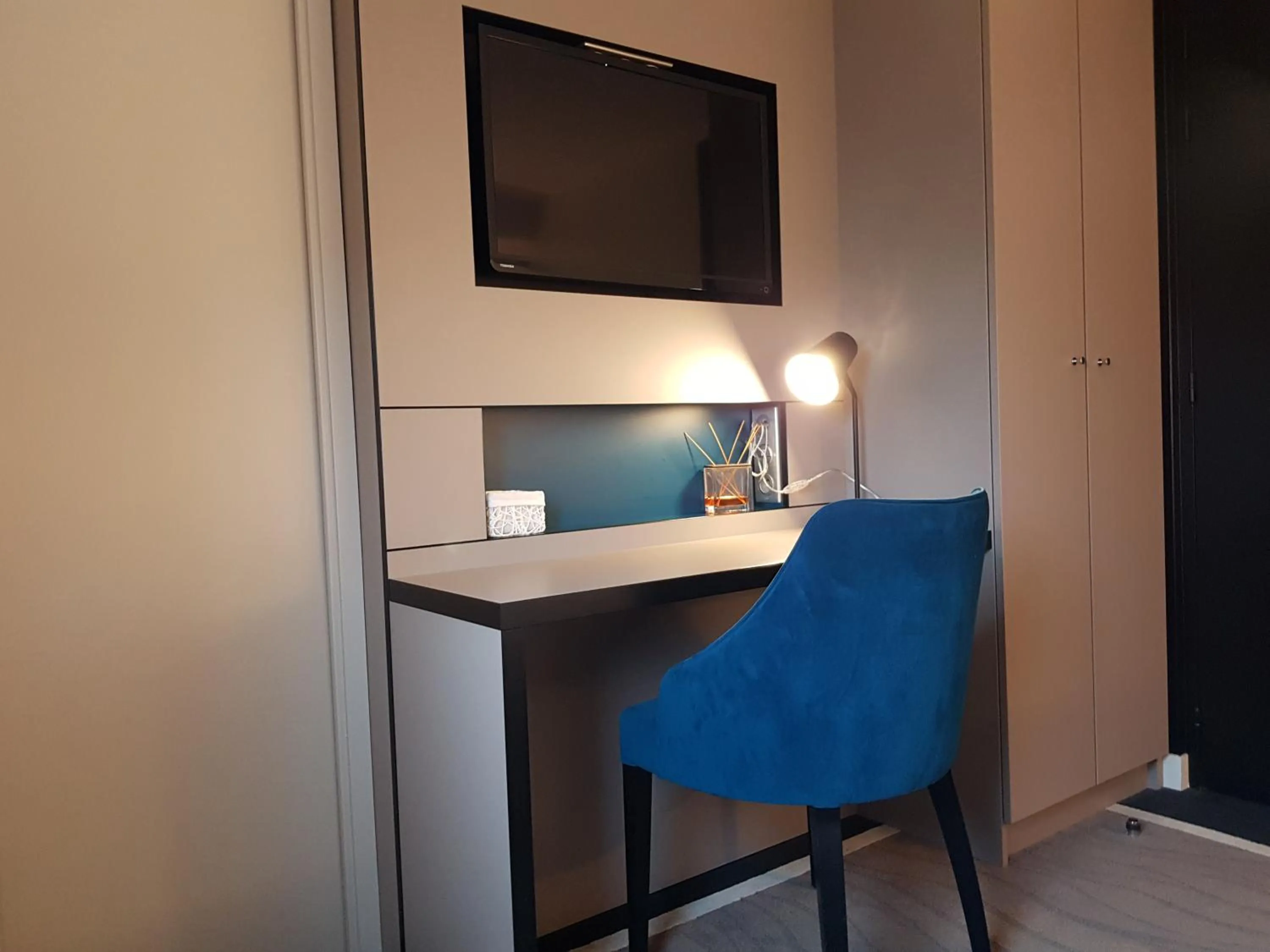 Bedroom in The Originals Boutique, Hôtel La Chaussairie, Rennes Sud