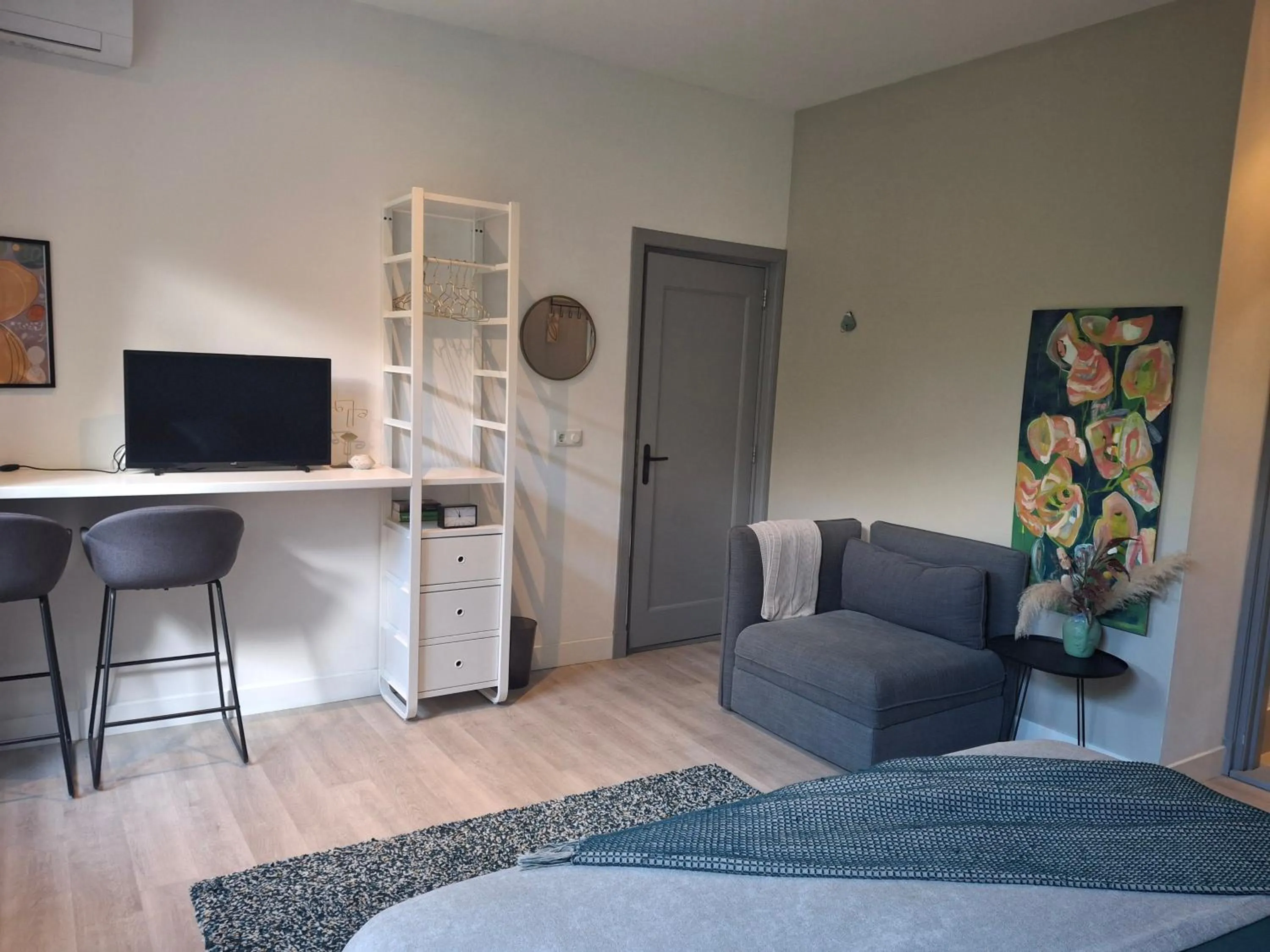 Seating area in Inn the Green