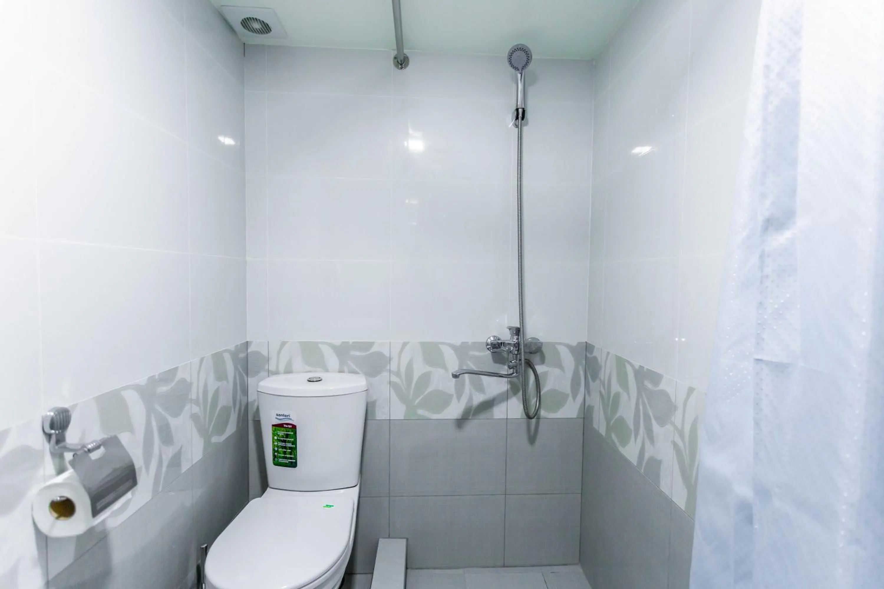 Shower in Hotel Suzani Samarkand