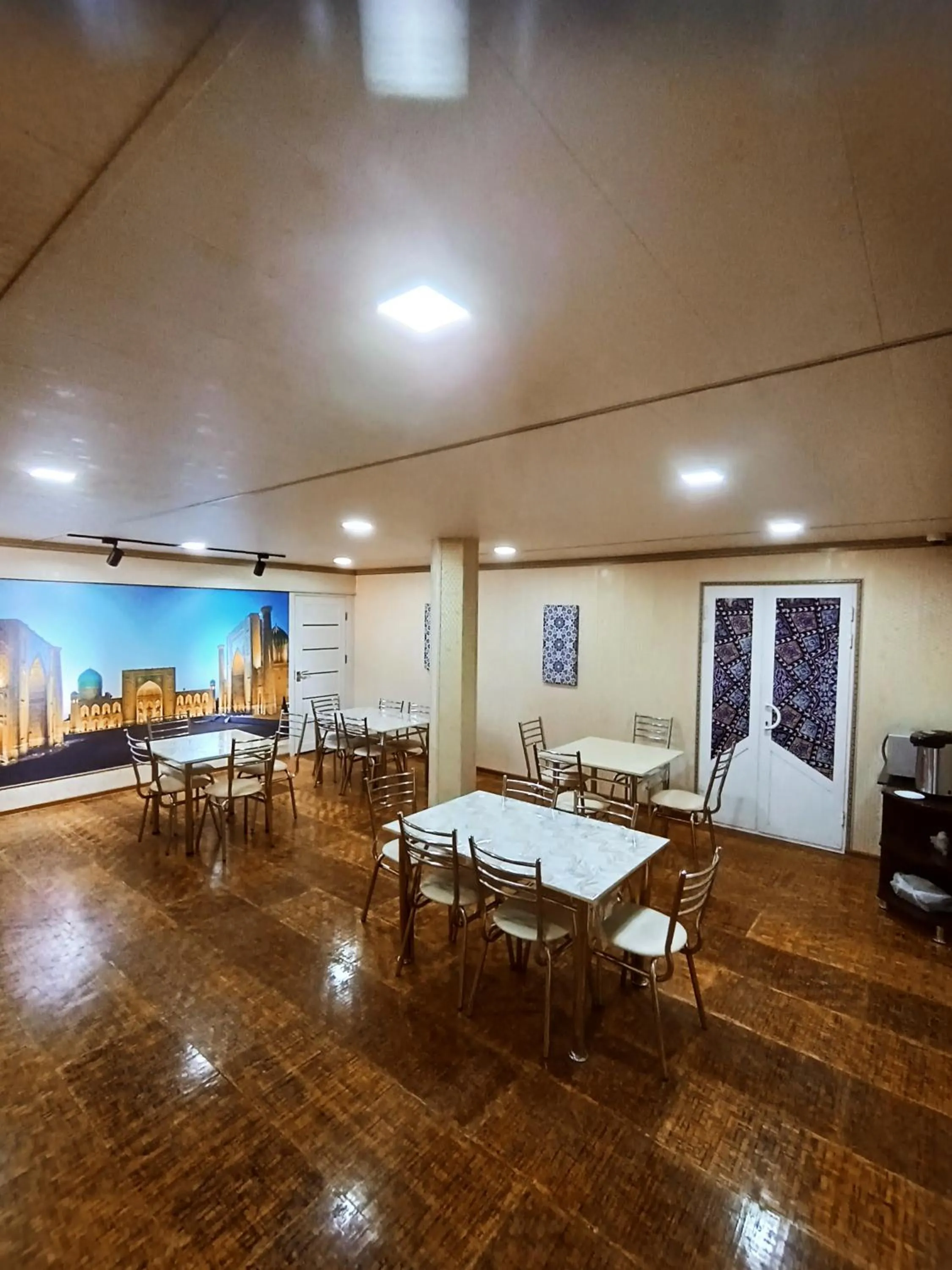 Restaurant/places to eat in Hotel Suzani Samarkand