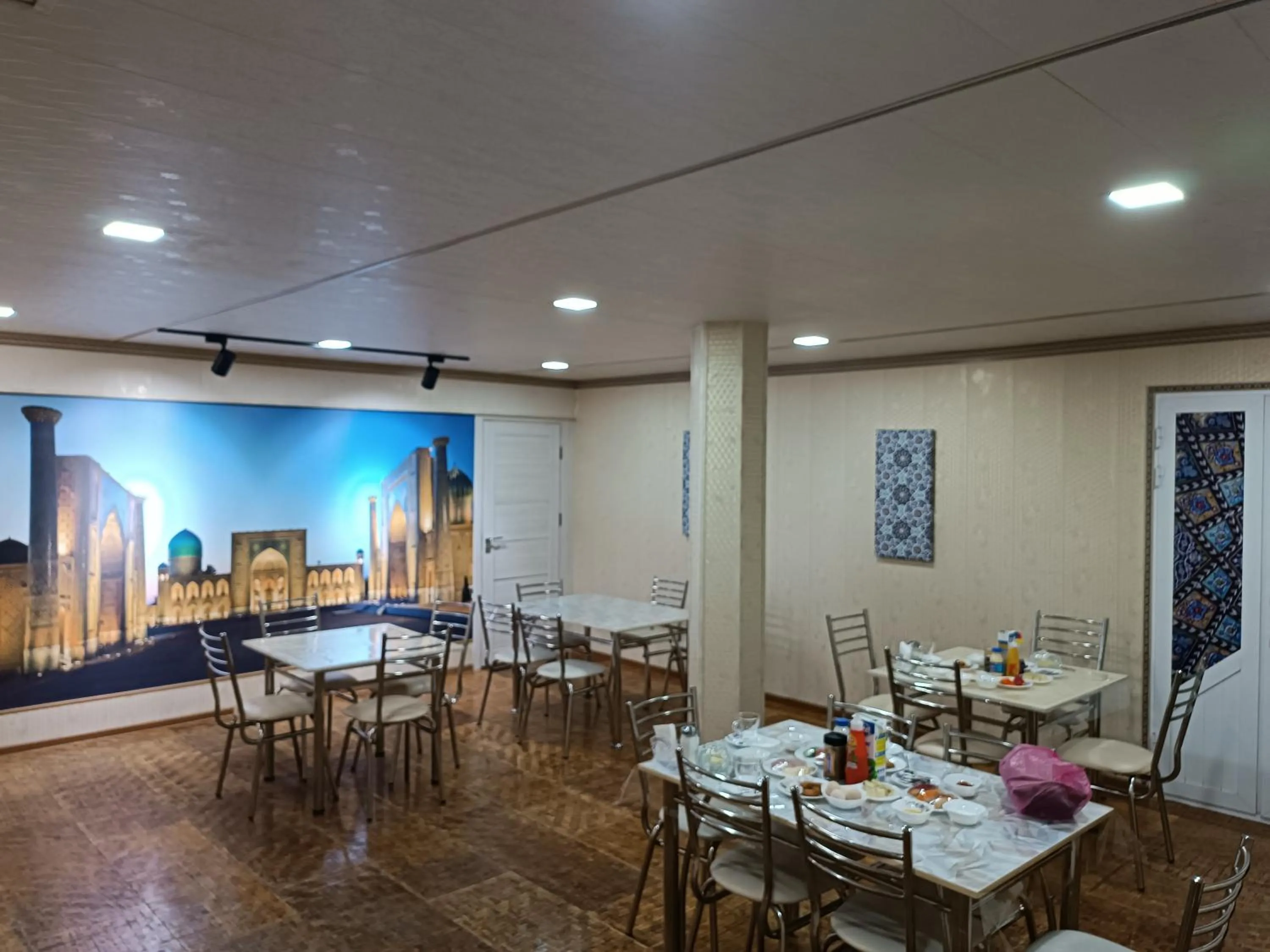 Restaurant/places to eat in Hotel Suzani Samarkand