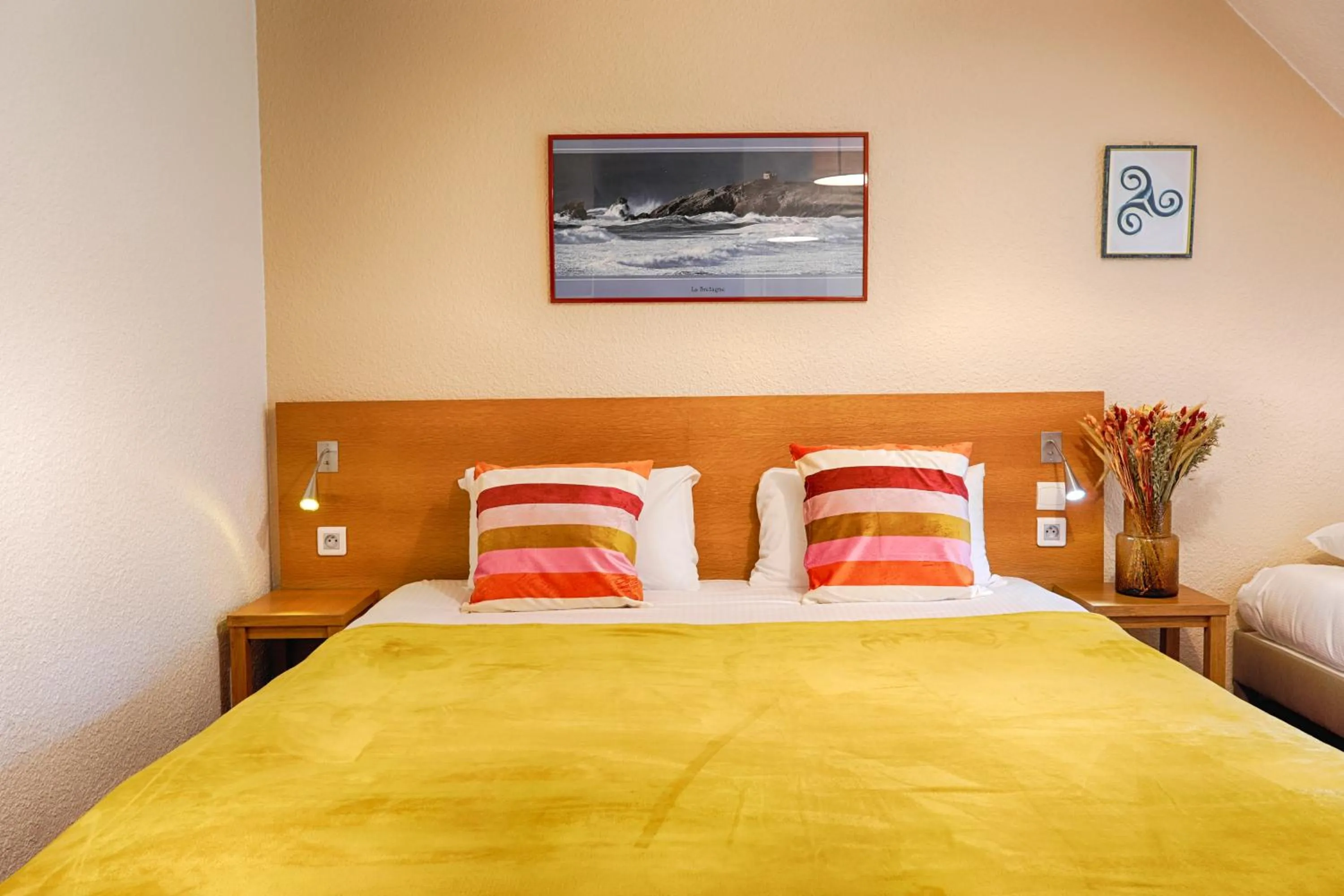 Bed in Hotel Le Branhoc - Brit Hotel Auray