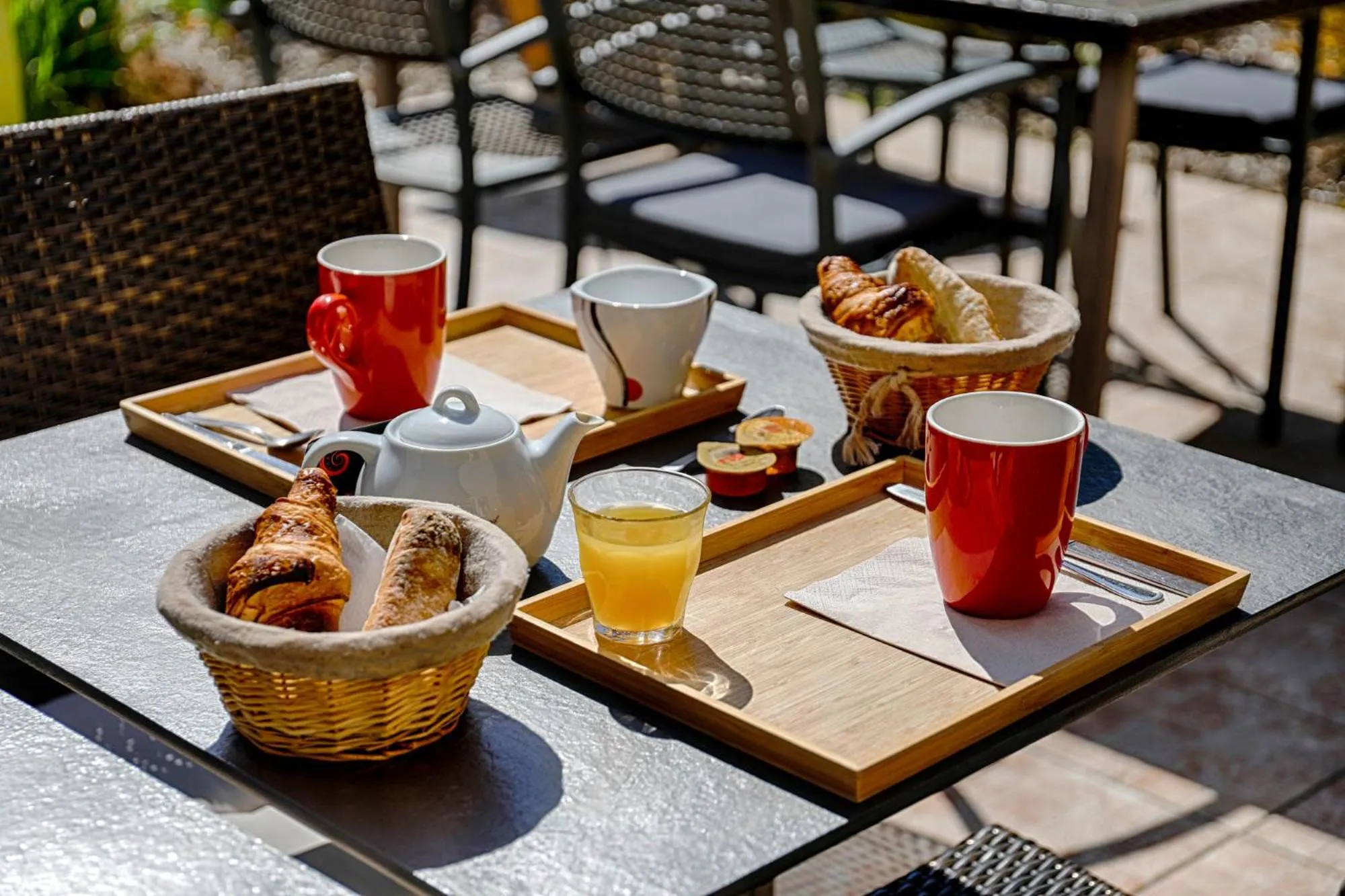 Continental breakfast in Hotel Le Branhoc - Brit Hotel Auray