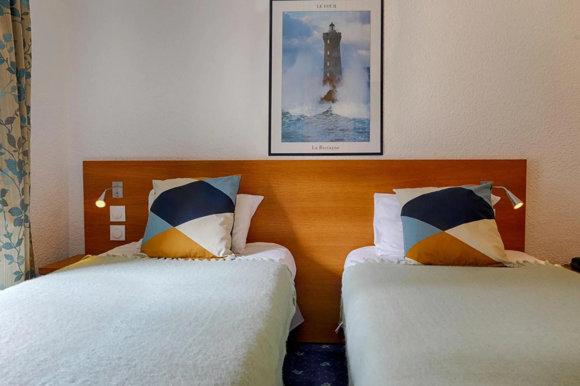 Photo of the whole room, Bed in Hotel Le Branhoc - Brit Hotel Auray