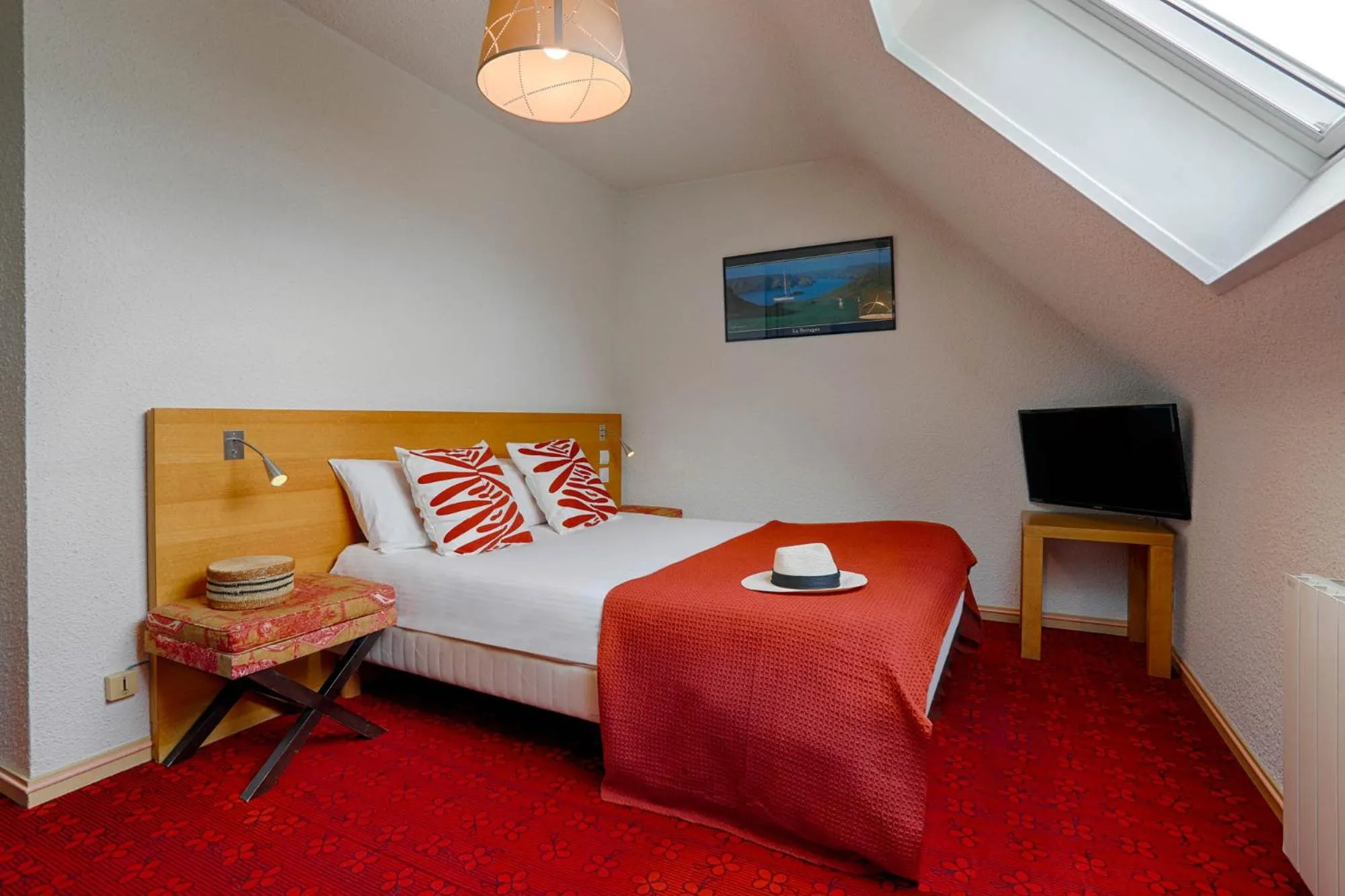 Photo of the whole room, Bed in Hotel Le Branhoc - Brit Hotel Auray