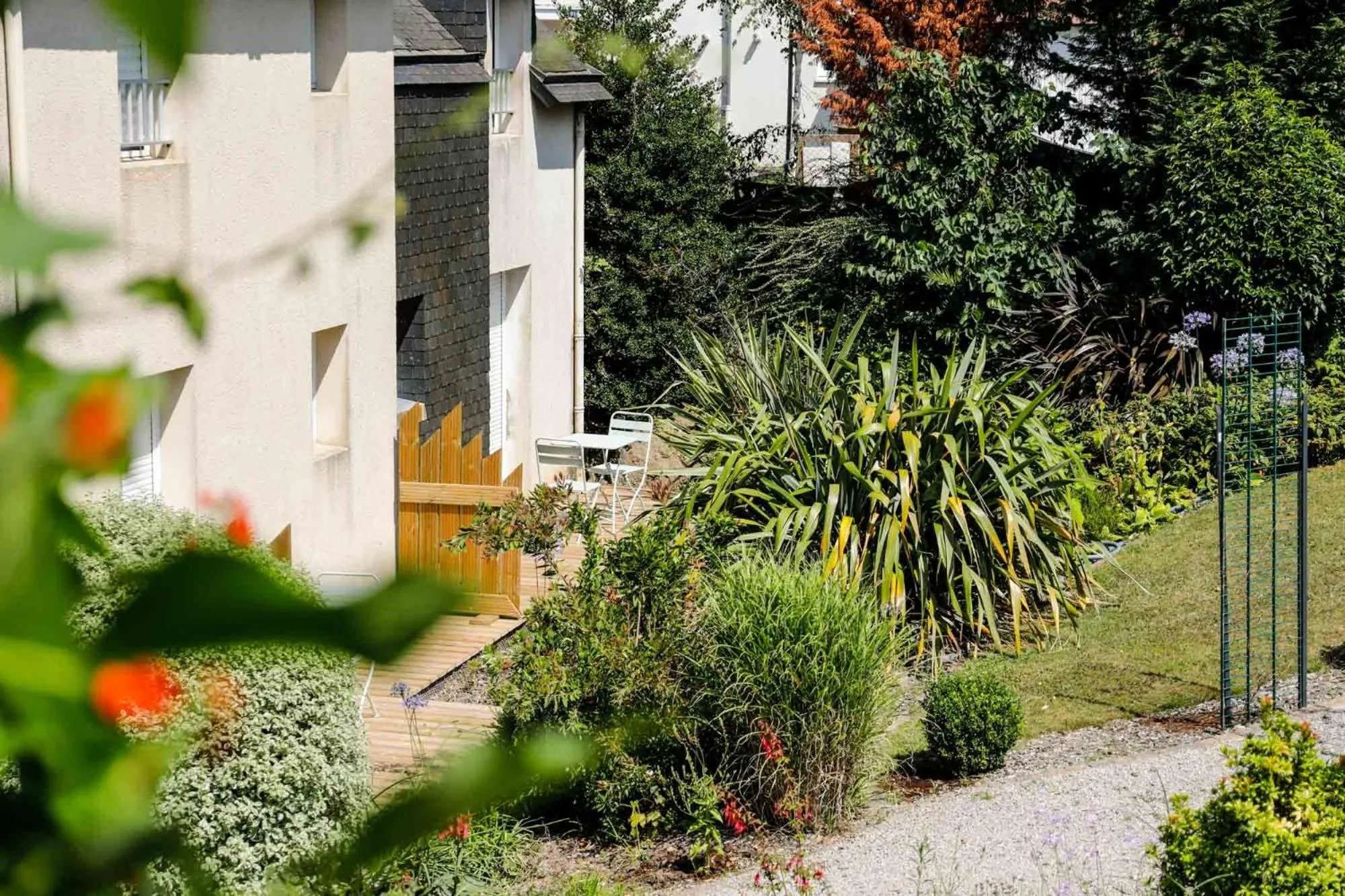 Garden view in Hotel Le Branhoc - Brit Hotel Auray