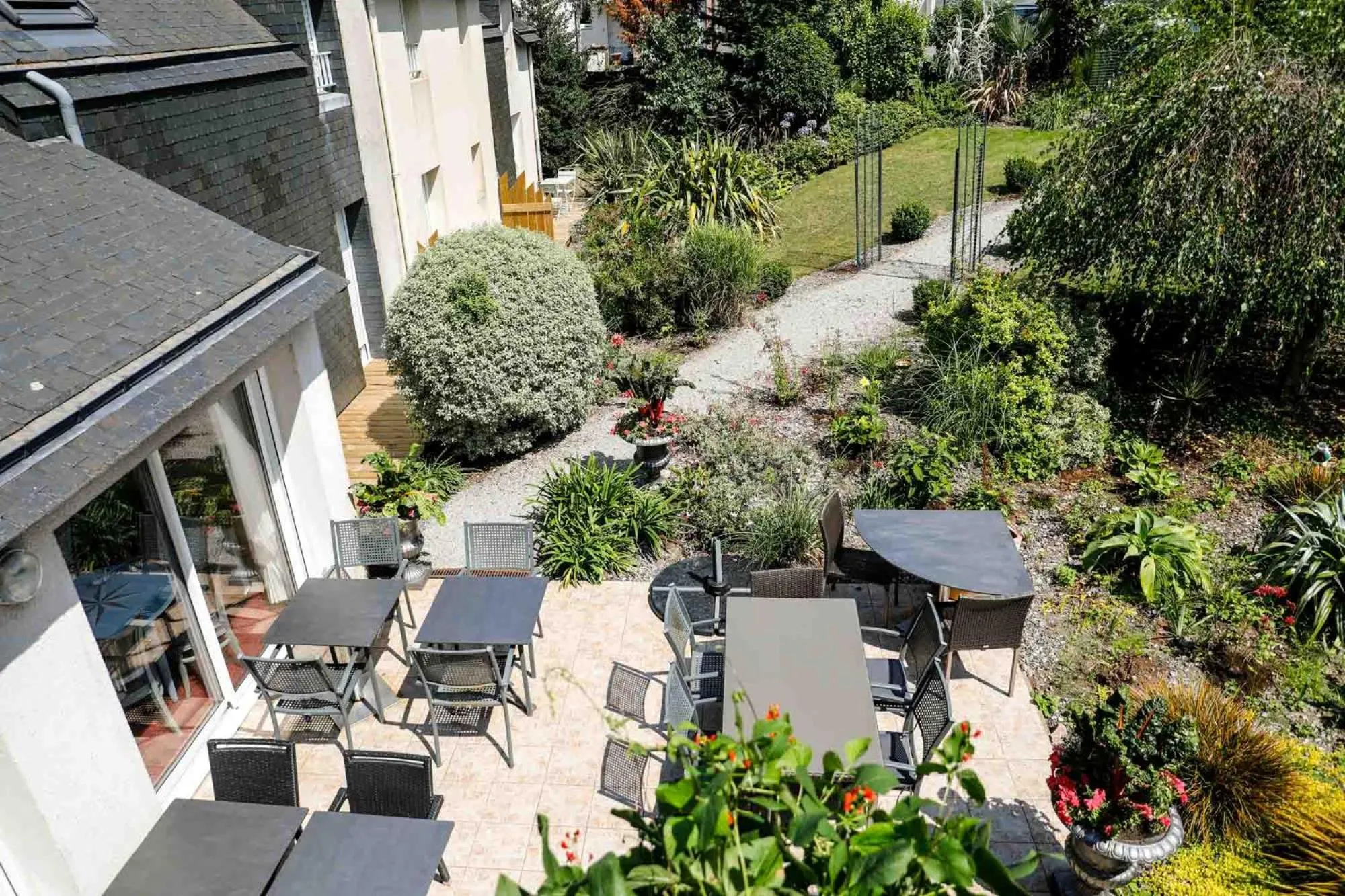 Patio in Hotel Le Branhoc - Brit Hotel Auray