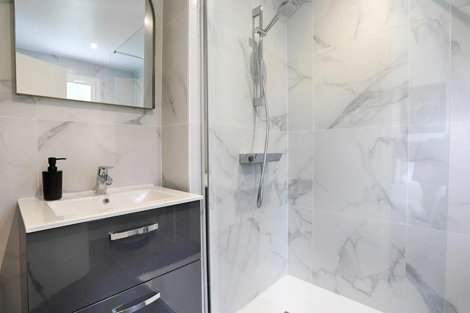 Bathroom in Hotel Le Branhoc - Brit Hotel Auray