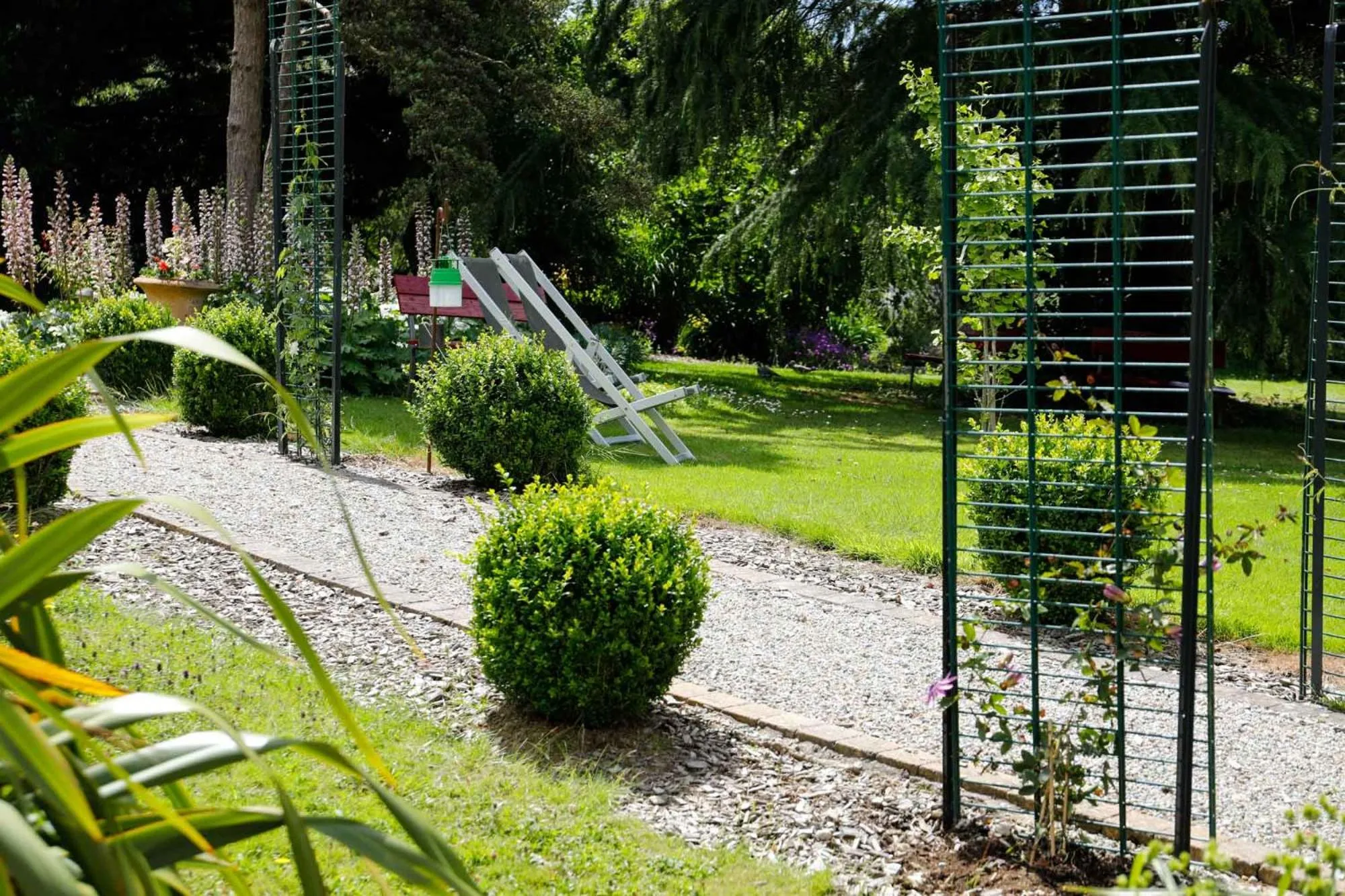 Garden view in Hotel Le Branhoc - Brit Hotel Auray