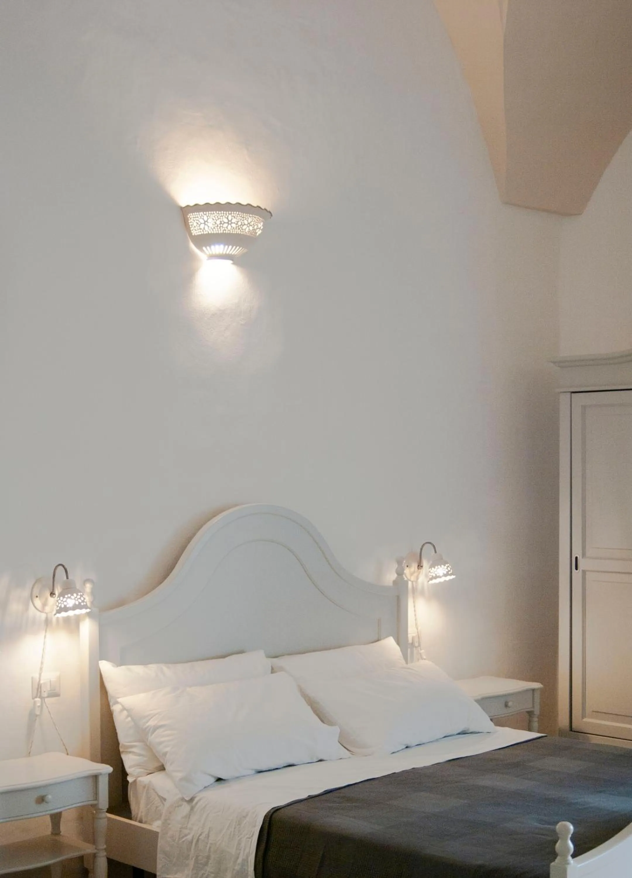 Kitchen or kitchenette in Le Finestre Su Porta Carrese - Luxury Rooms