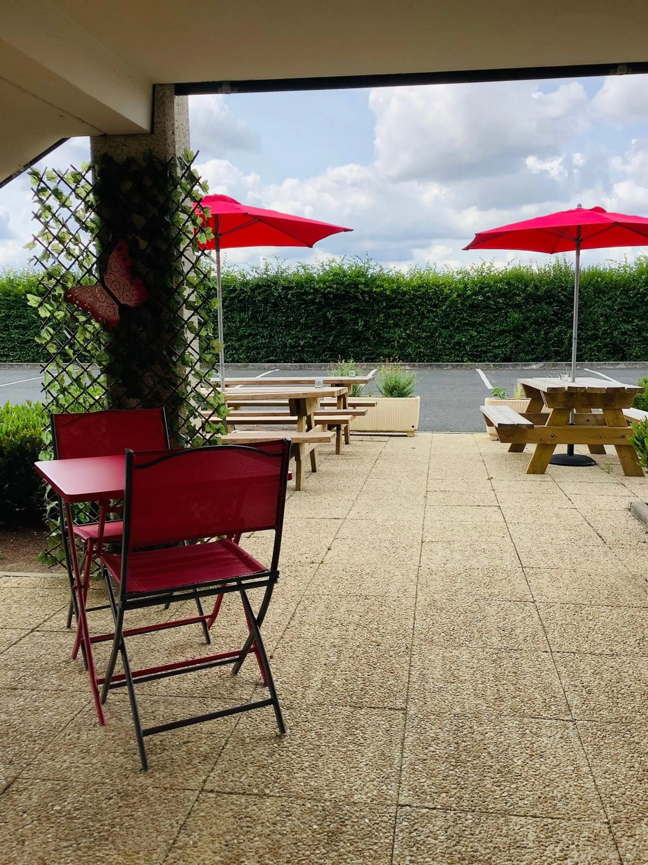 Patio in Première Classe Chateauroux - Saint Maur