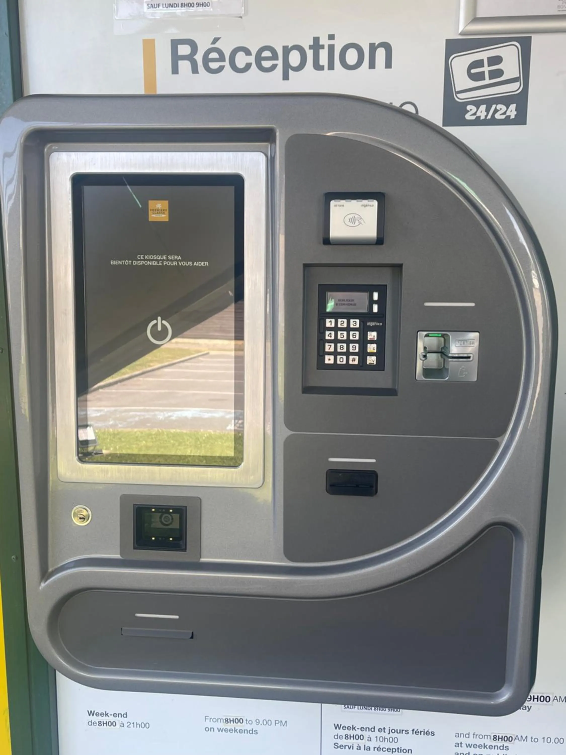 vending machine in Premiere Classe Amiens Est - Glisy