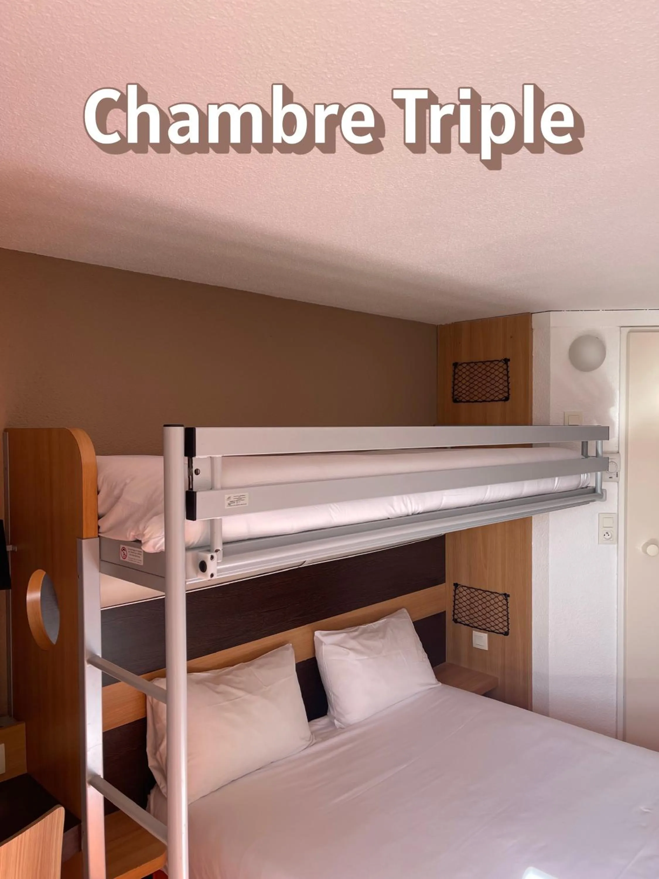Bedroom, Bed in Premiere Classe Amiens Est - Glisy