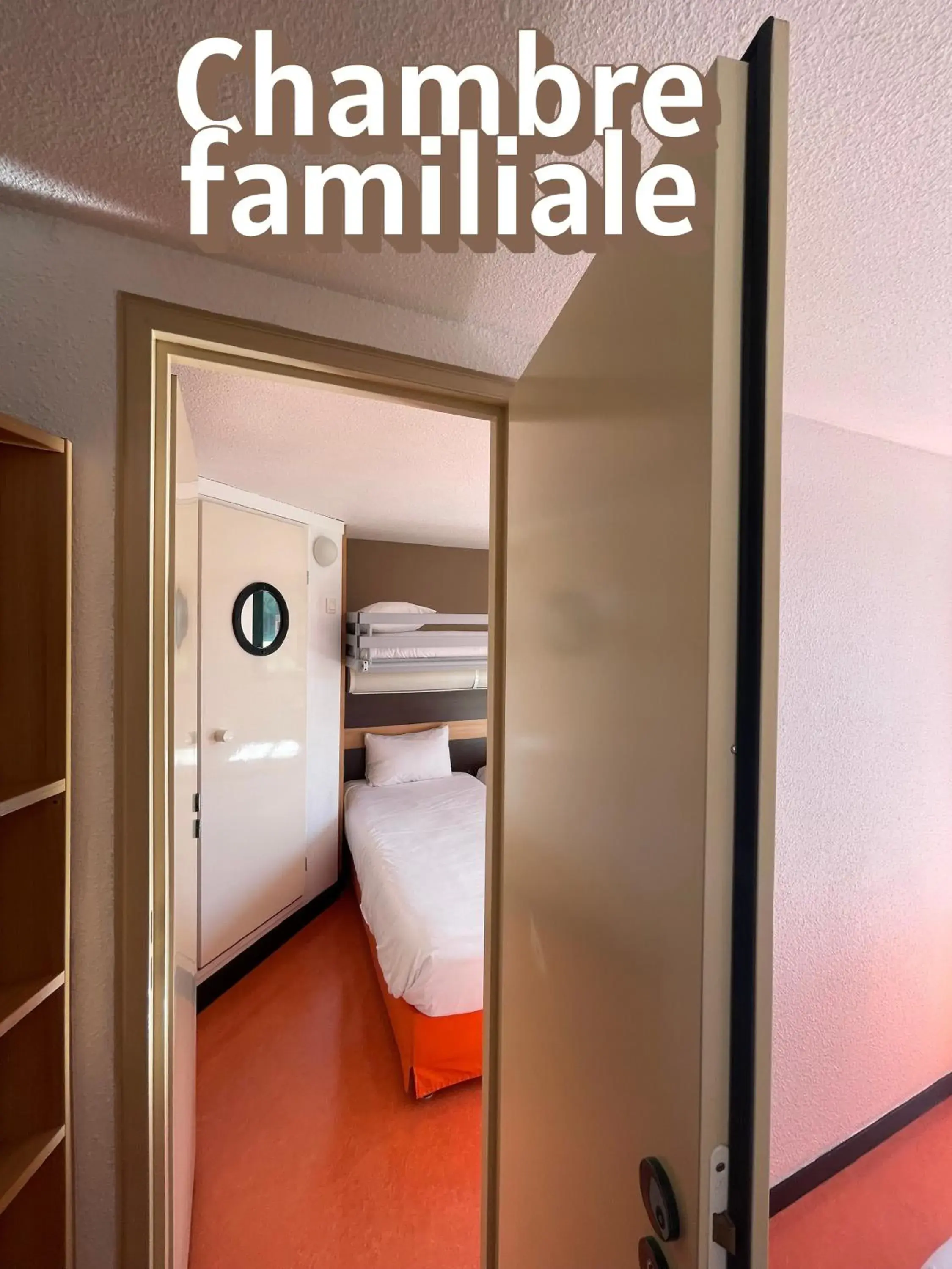 Triple Room in Premiere Classe Amiens Est - Glisy Triple Room in Premiere Classe Amiens Est - Glisy