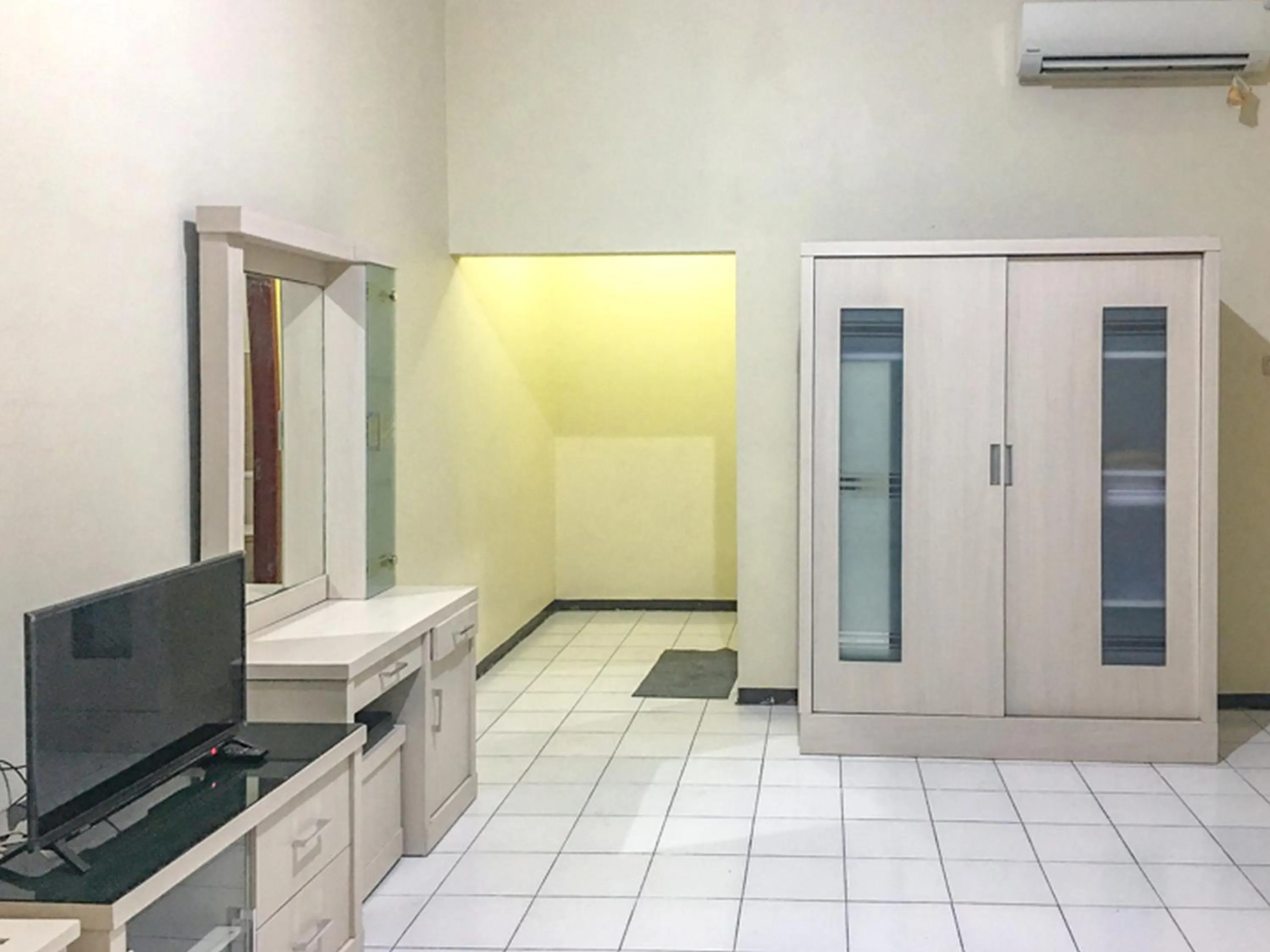 SMESA Edotel Syariah Surabaya Mitra RedDoorz