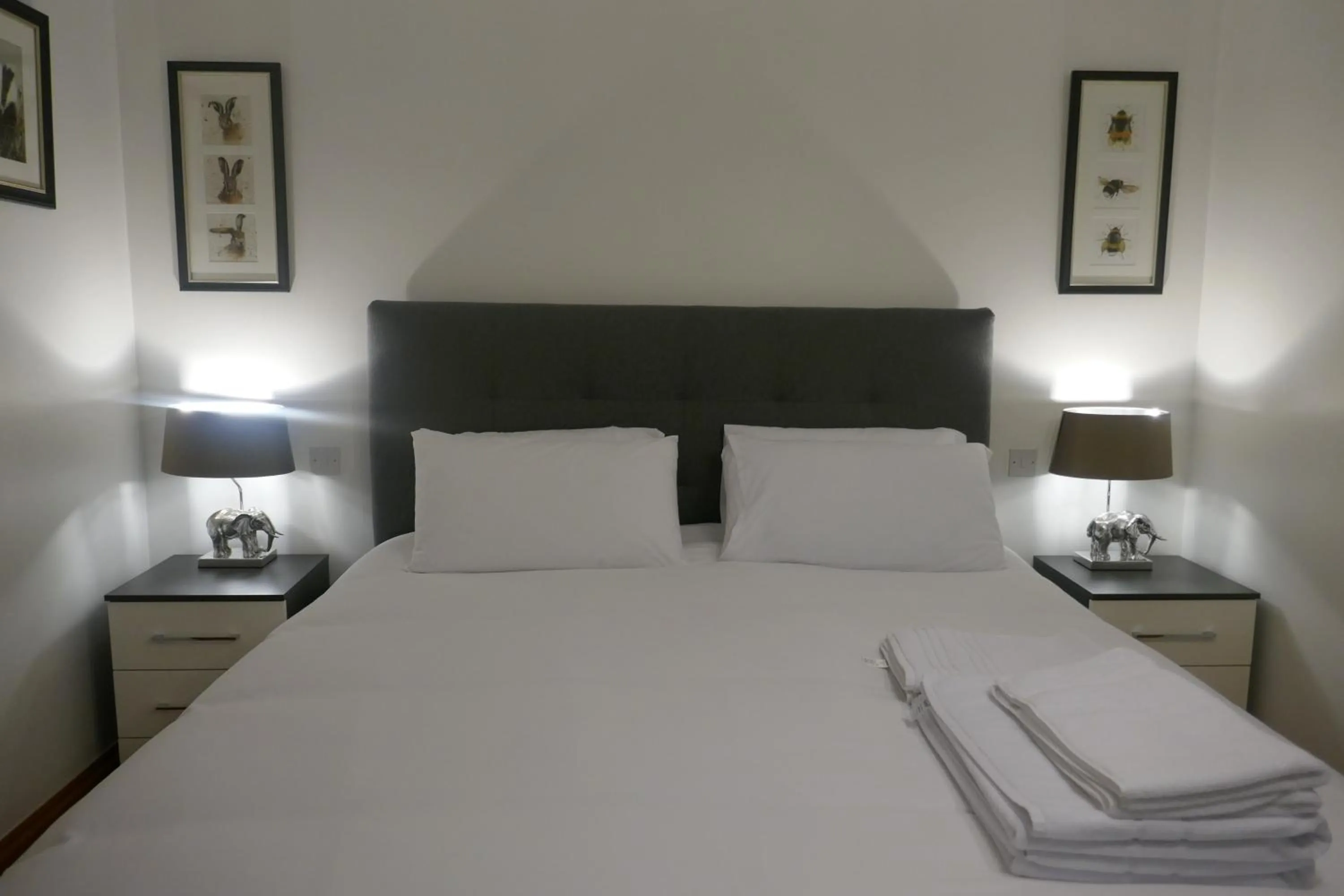 Bedroom, Bed in Marehay Hall Farm