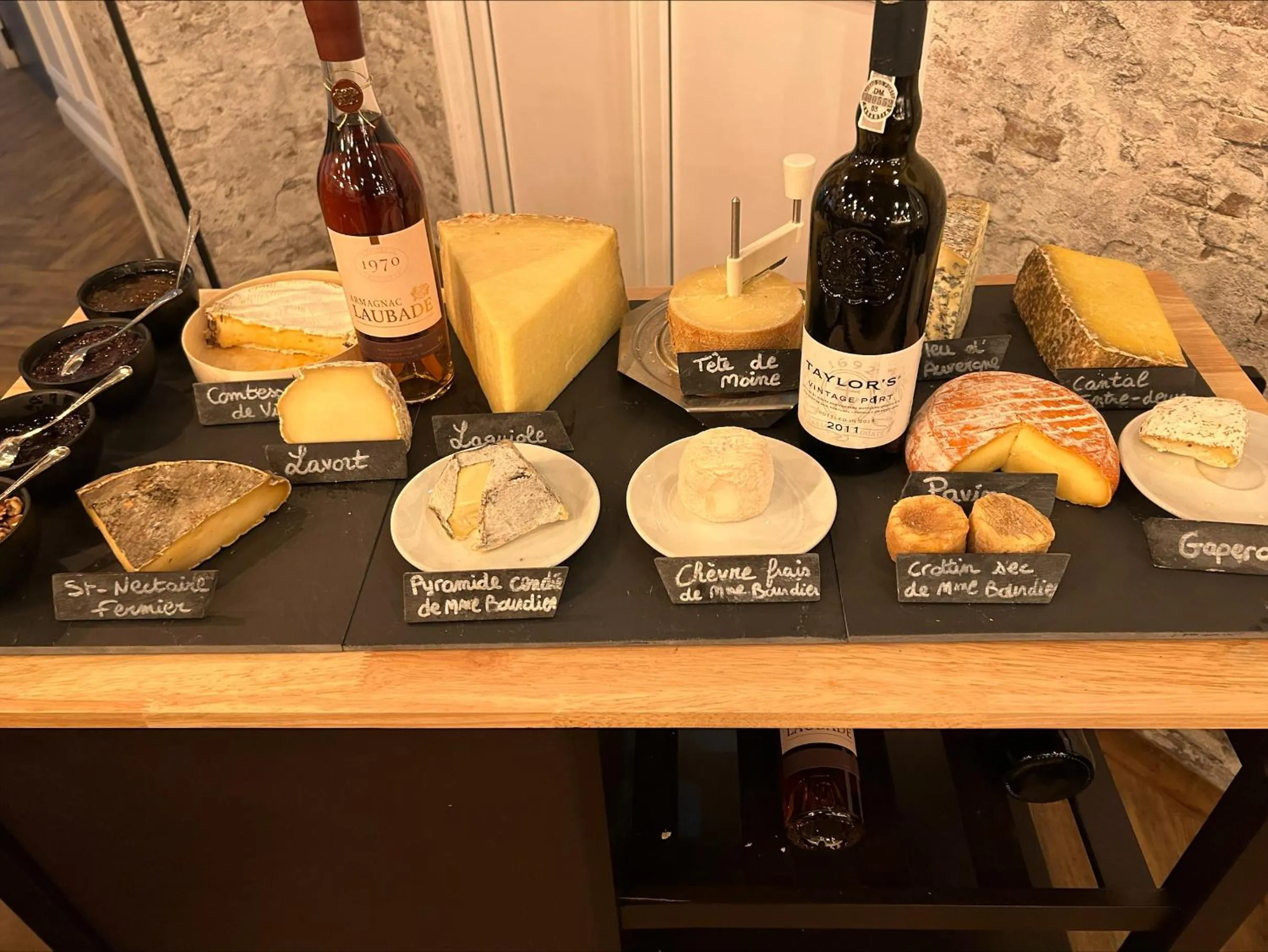 Restaurant/places to eat in Hôtel & Restaurant Le Patio VICHY